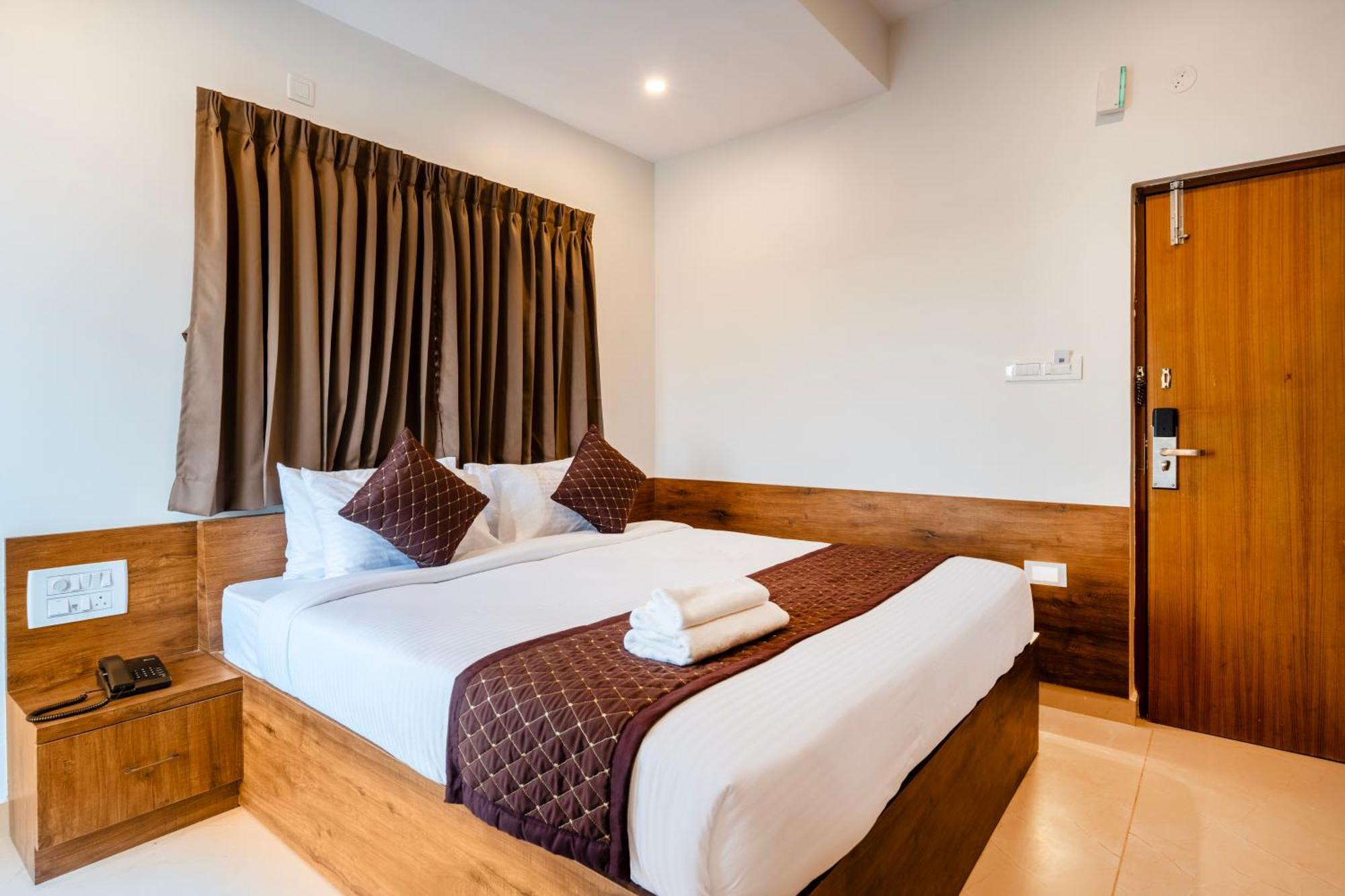 Hotel R D Peenya Bangalore