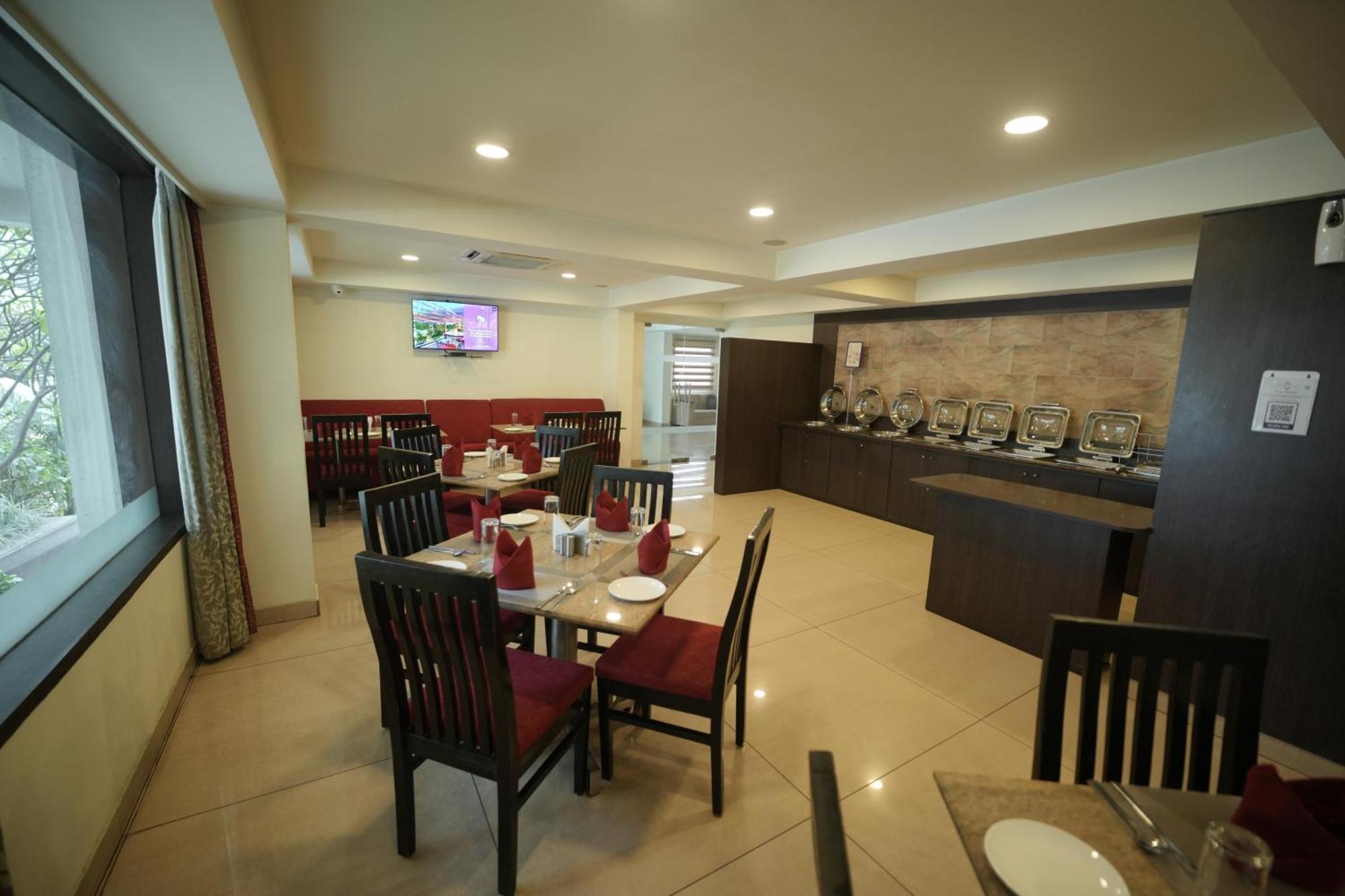 Aparthotel Nagarjuna 3*