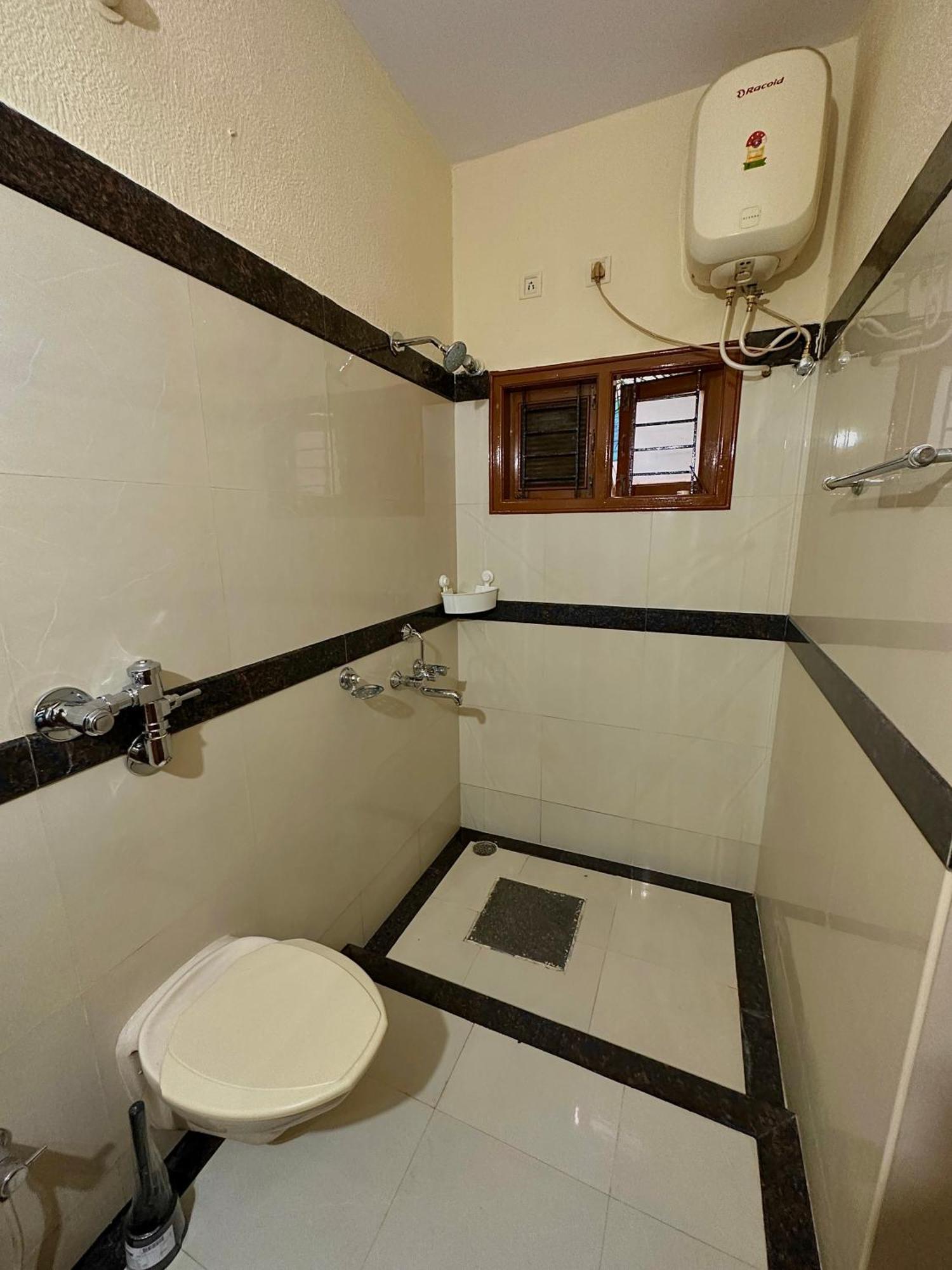 Sliceinn Hibiscus - Hsr Layout Homestay Bangalore