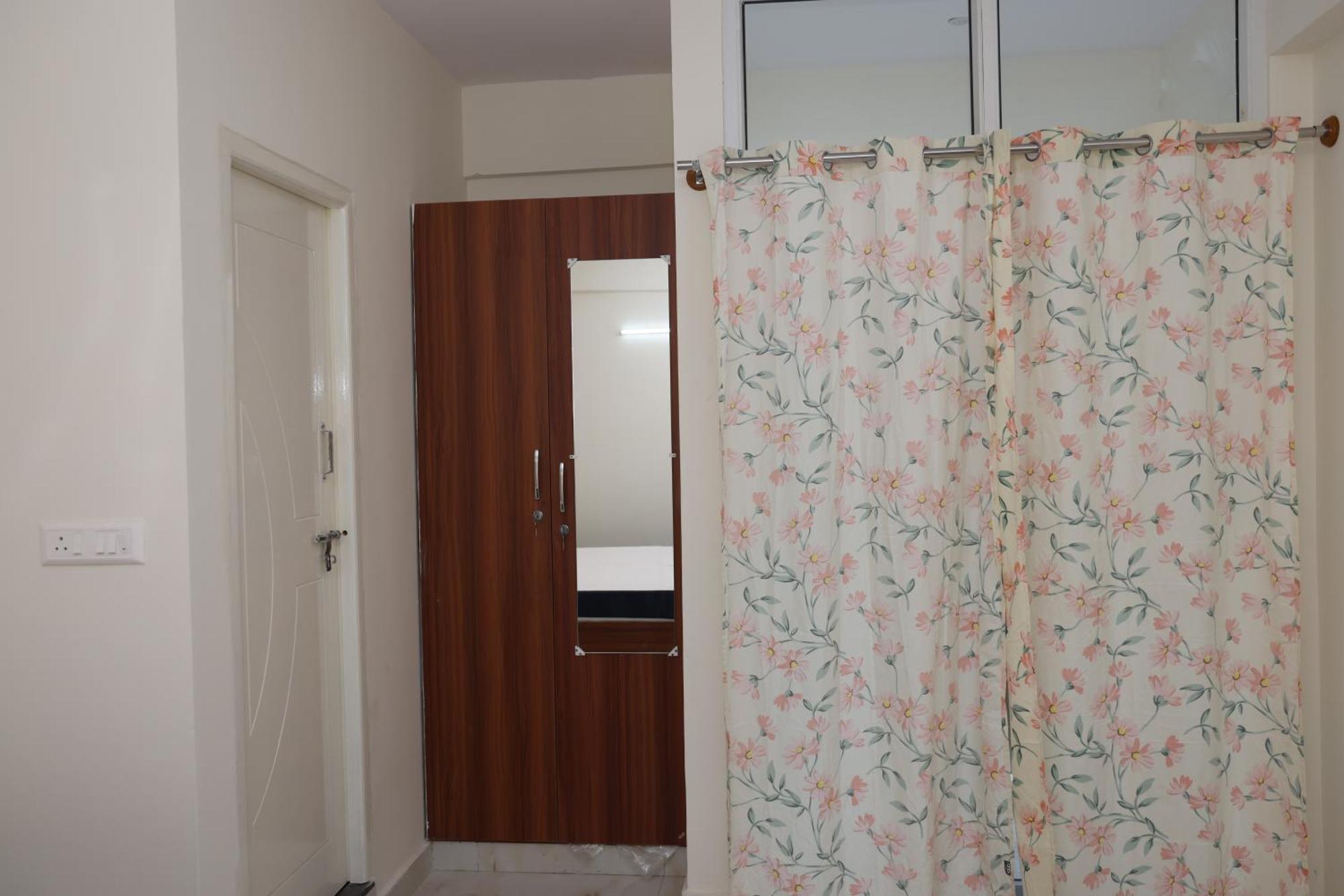 Hotel Sakura & Bangalore