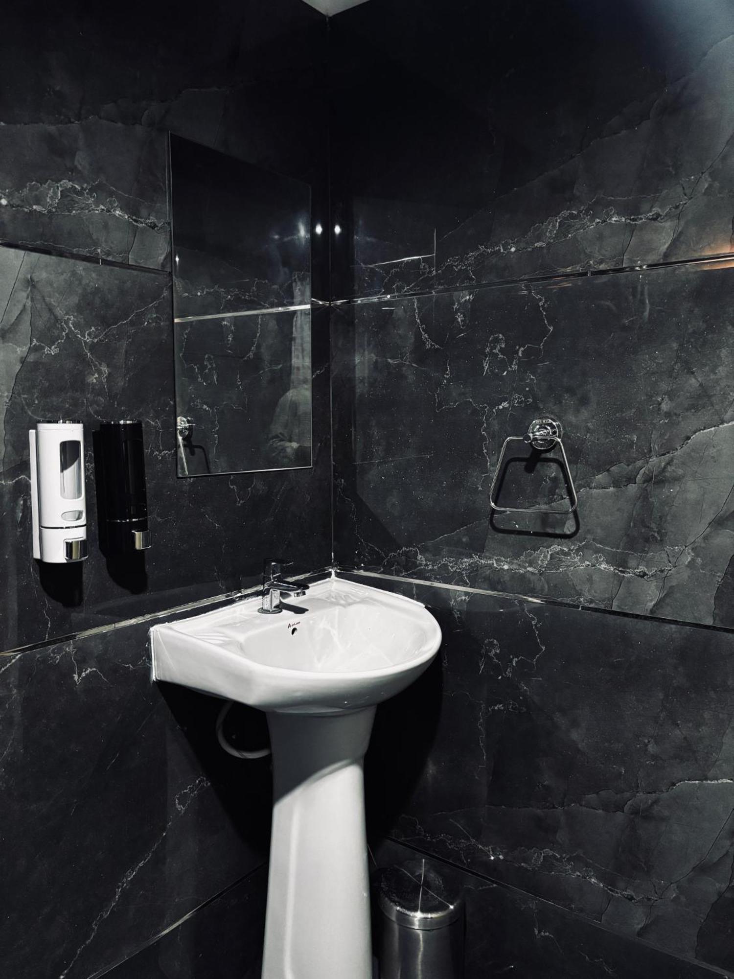 Treebo Emirates Indiranagar Hotel