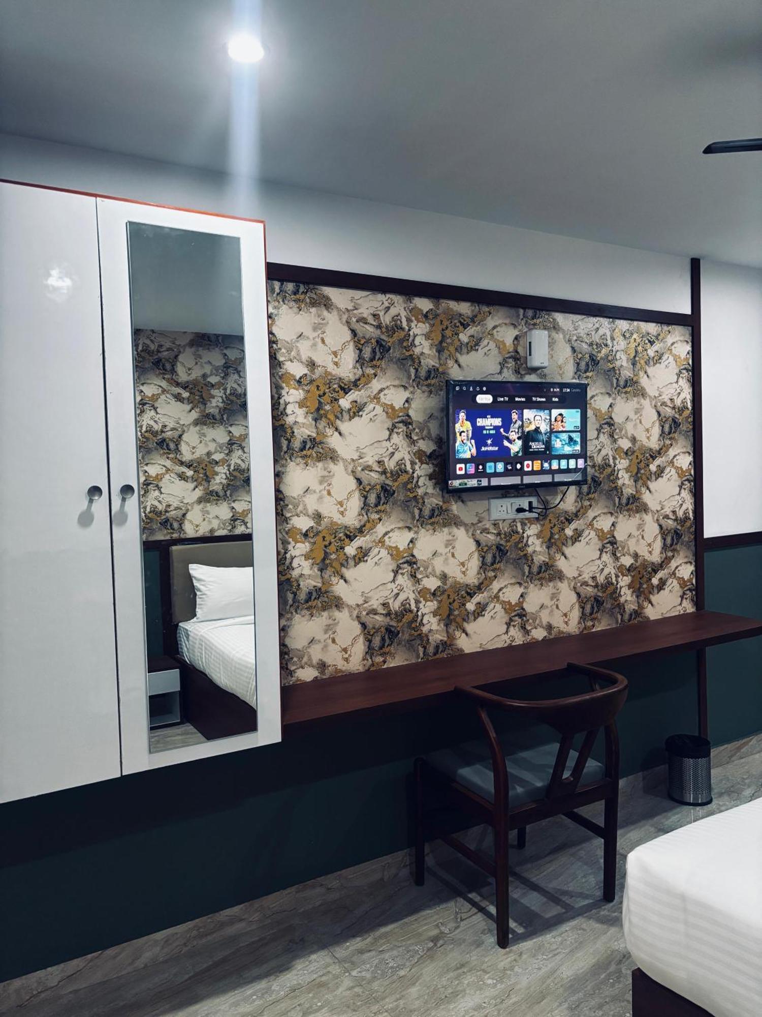 Hotel Treebo Emirates Indiranagar