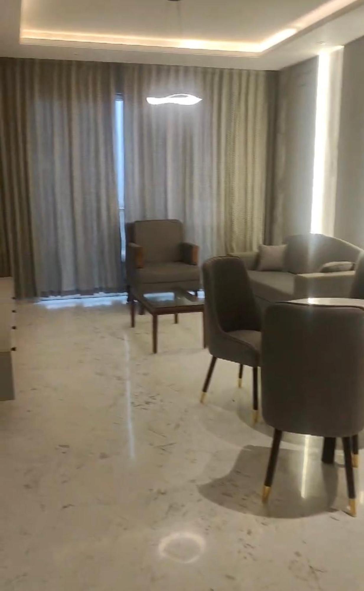 Apartment Leela Residence, Bhartiya Bangalore