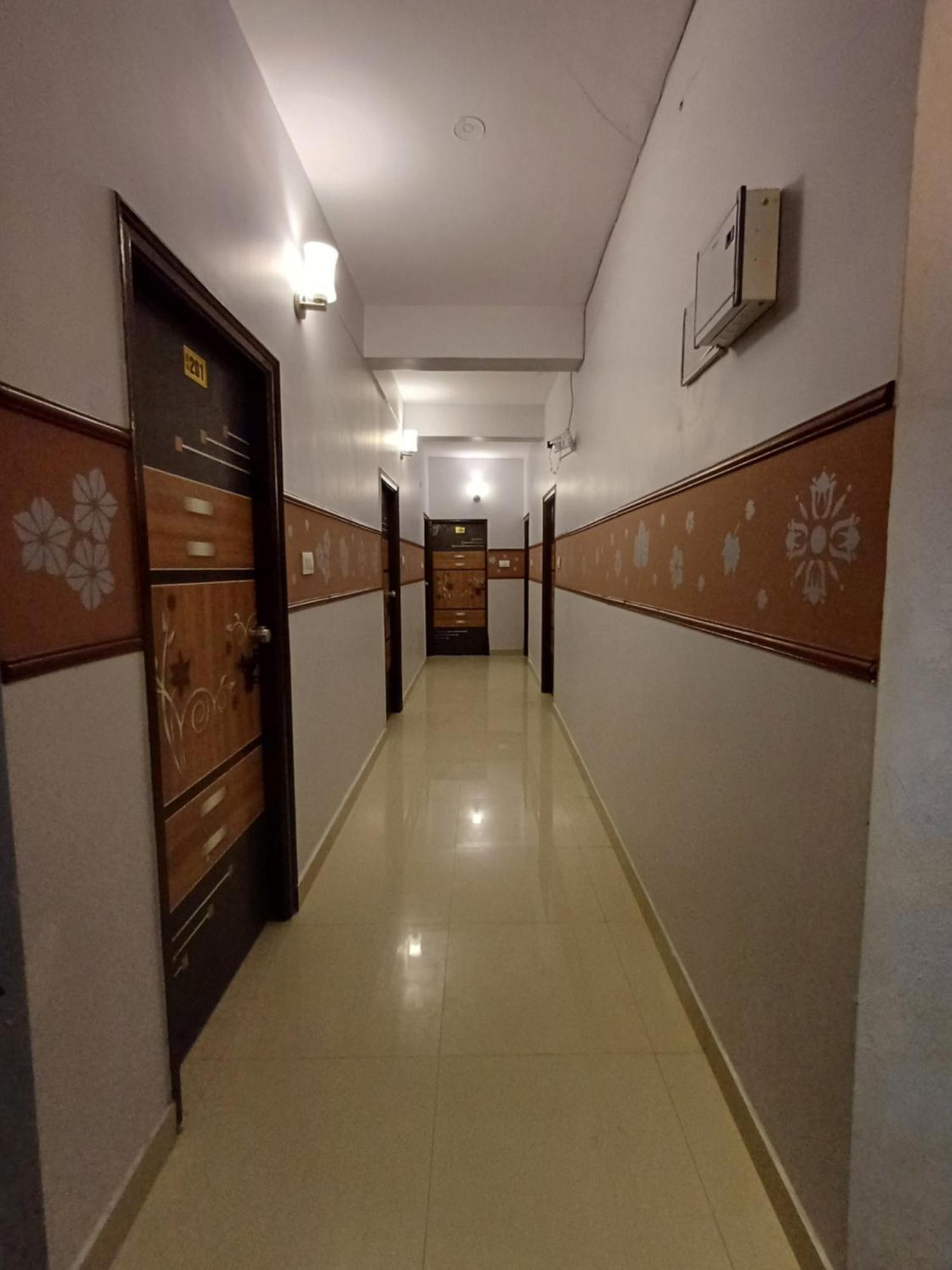 D3 Hotel *