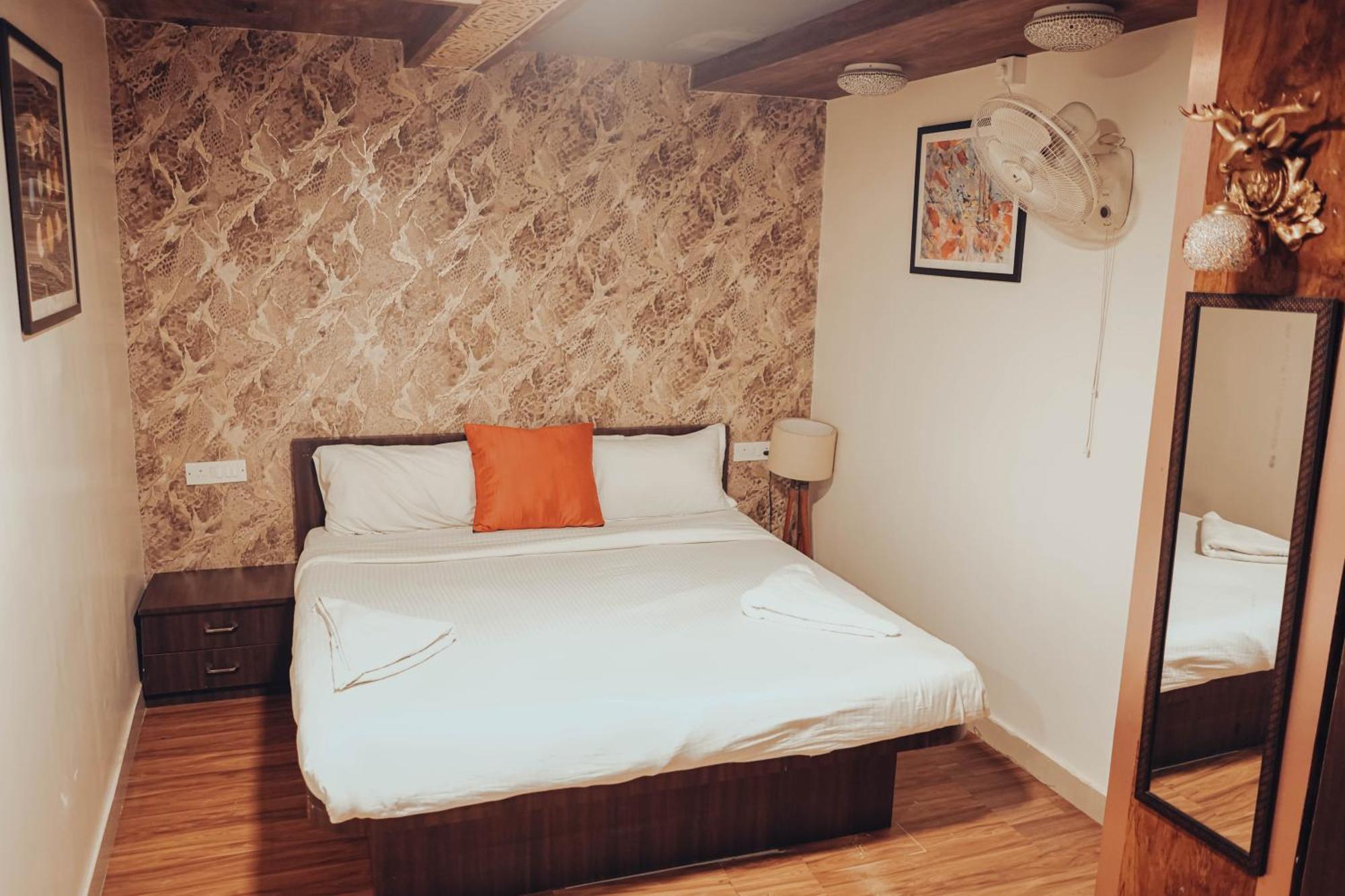 Pink Floyd Boutique Hotel Bangalore
