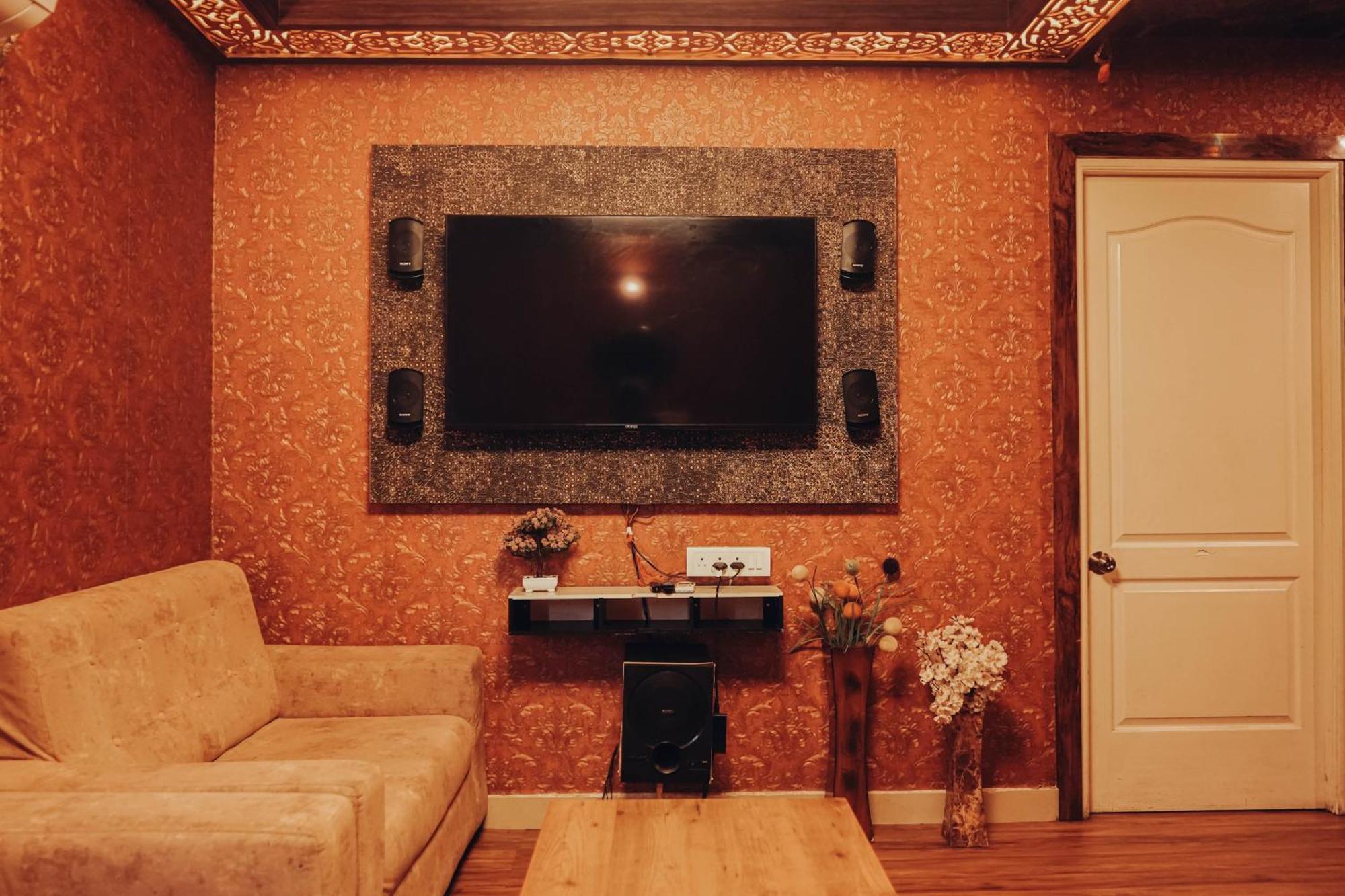 Pink Floyd Boutique Hotel Bangalore