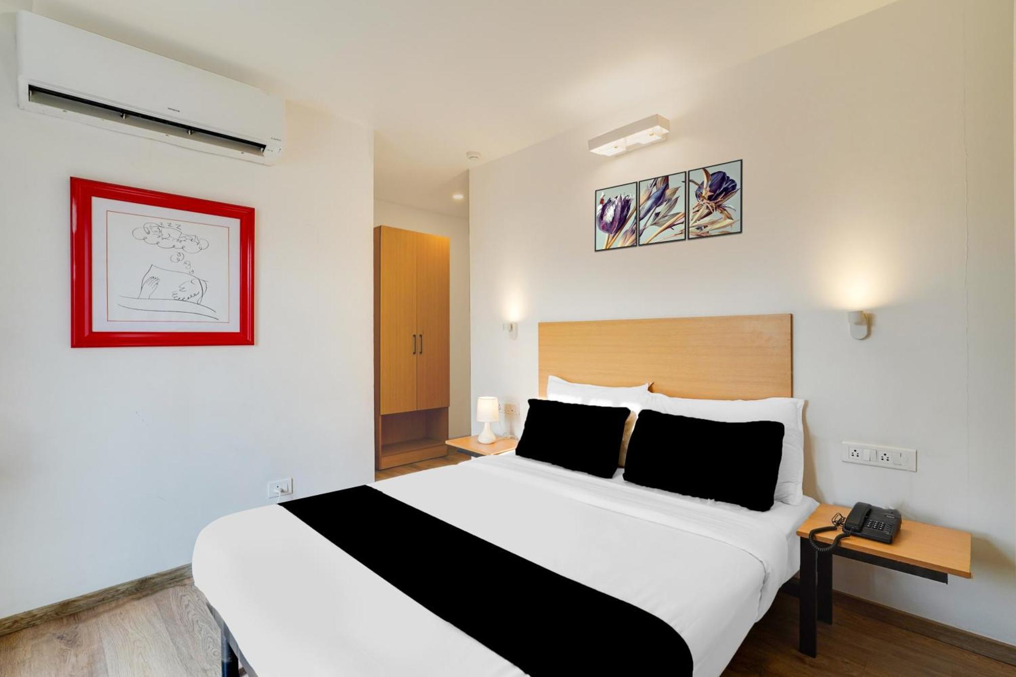 Super Townhouse Btm Layout Near Madiwala Formerly Q Hotel 4*