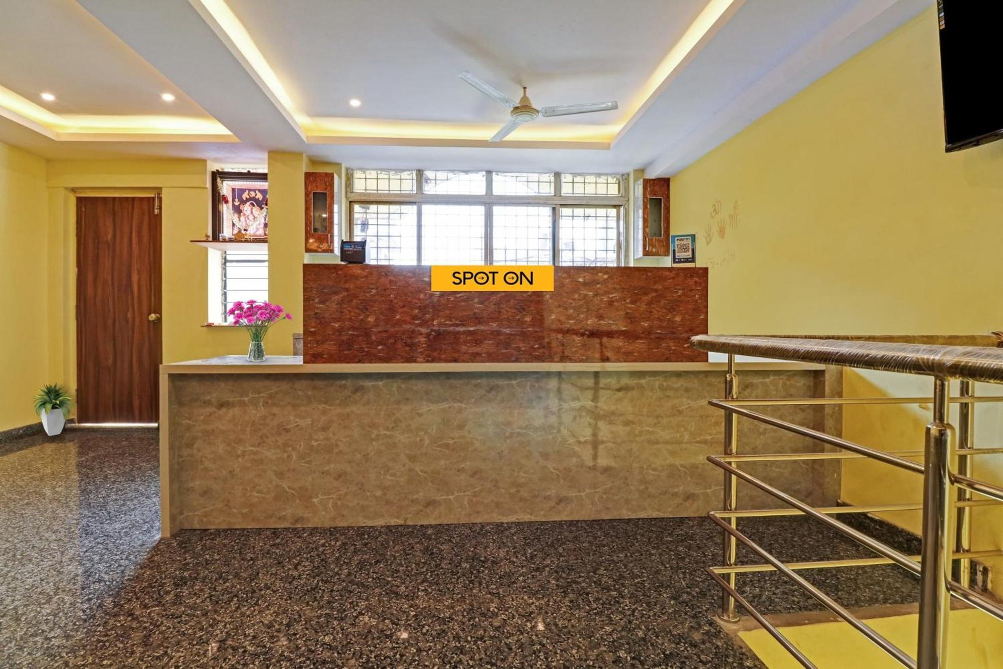 Hotel Spot On 70112 Sri Saptagiri Bording