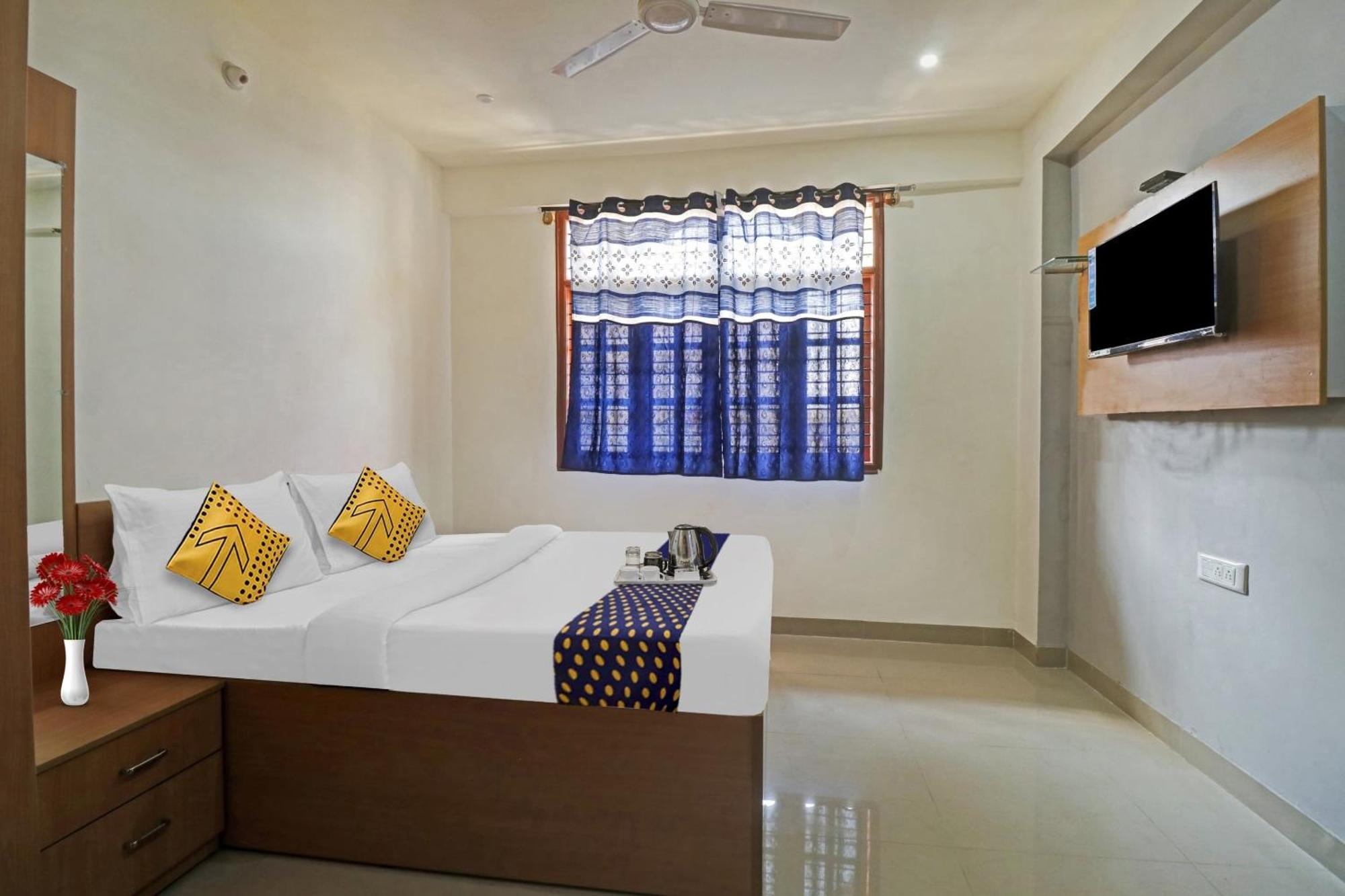 Spot On 70112 Sri Saptagiri Bording Hotel Bangalore