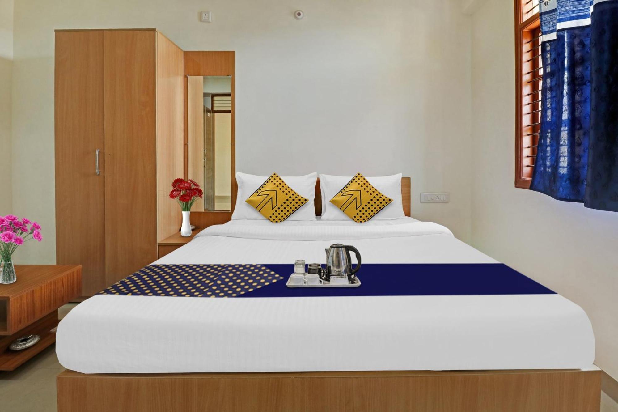 Hotel Spot On 70112 Sri Saptagiri Bording Bangalore