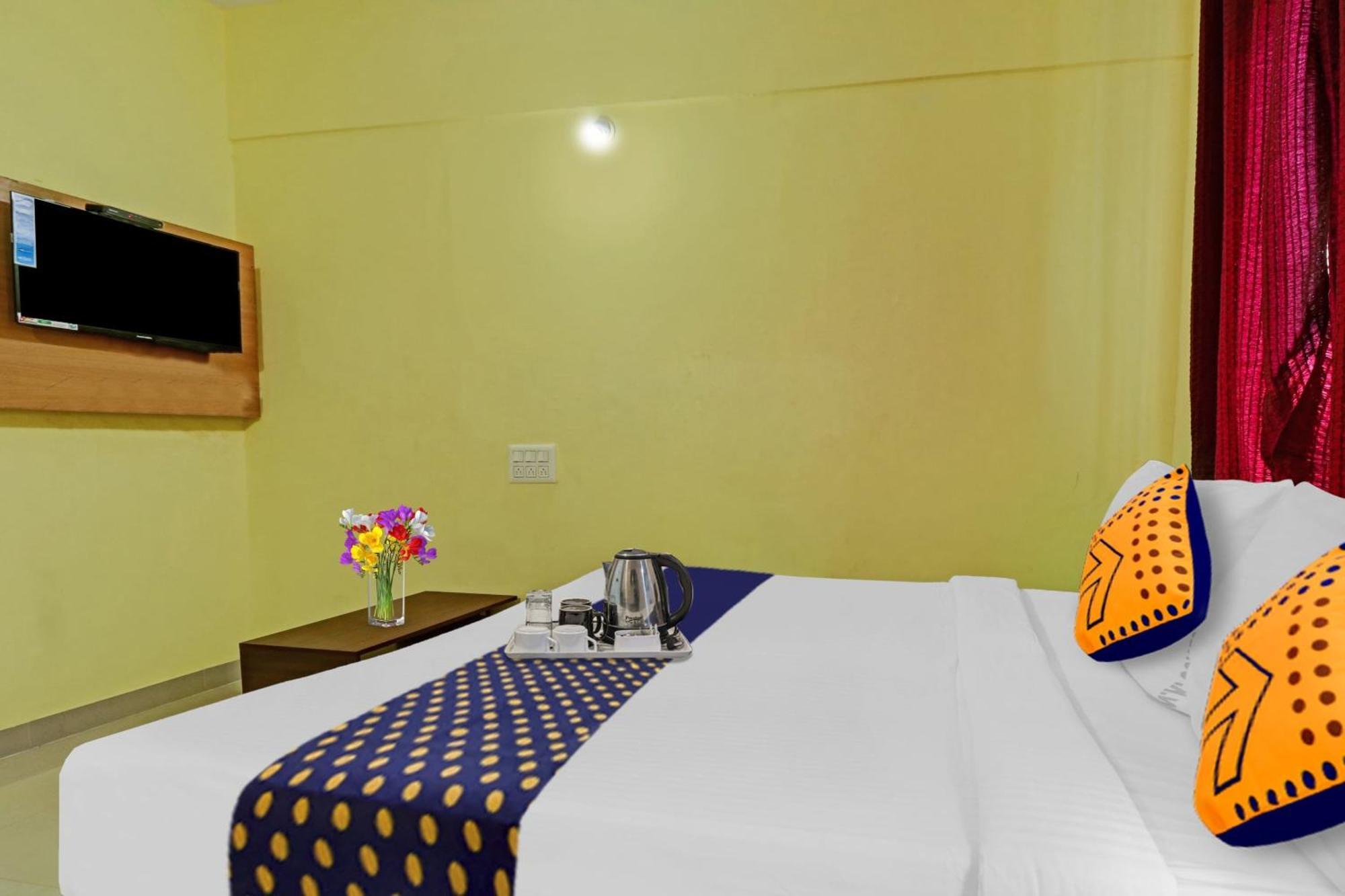 Hotel Spot On 70112 Sri Saptagiri Bording Bangalore