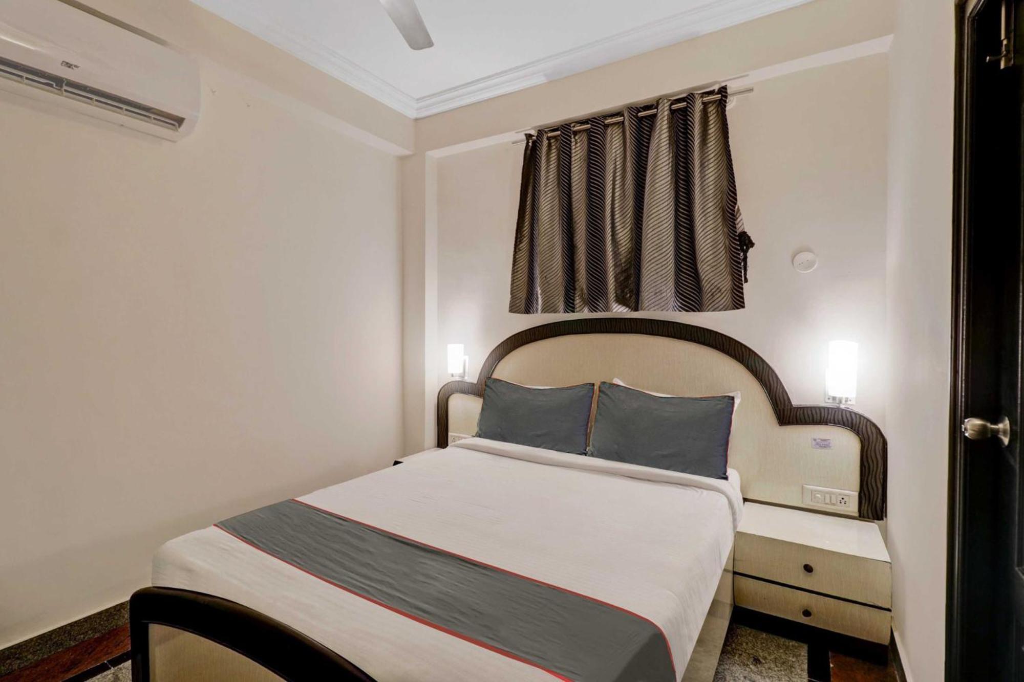 Collection O Sabharwal Residency Near Lalbagh Botanical Garden Bangalore