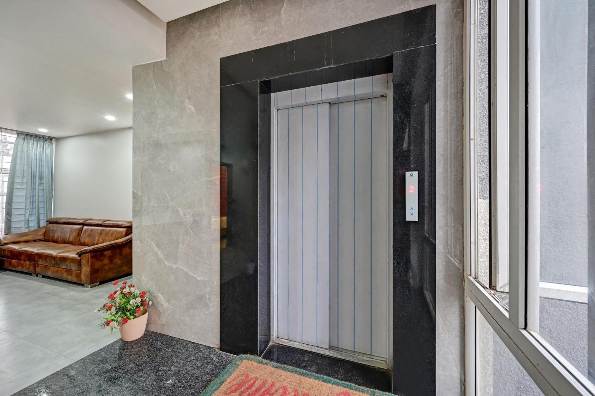 Hotel O Sgr Green Residency Hotel Bangalore