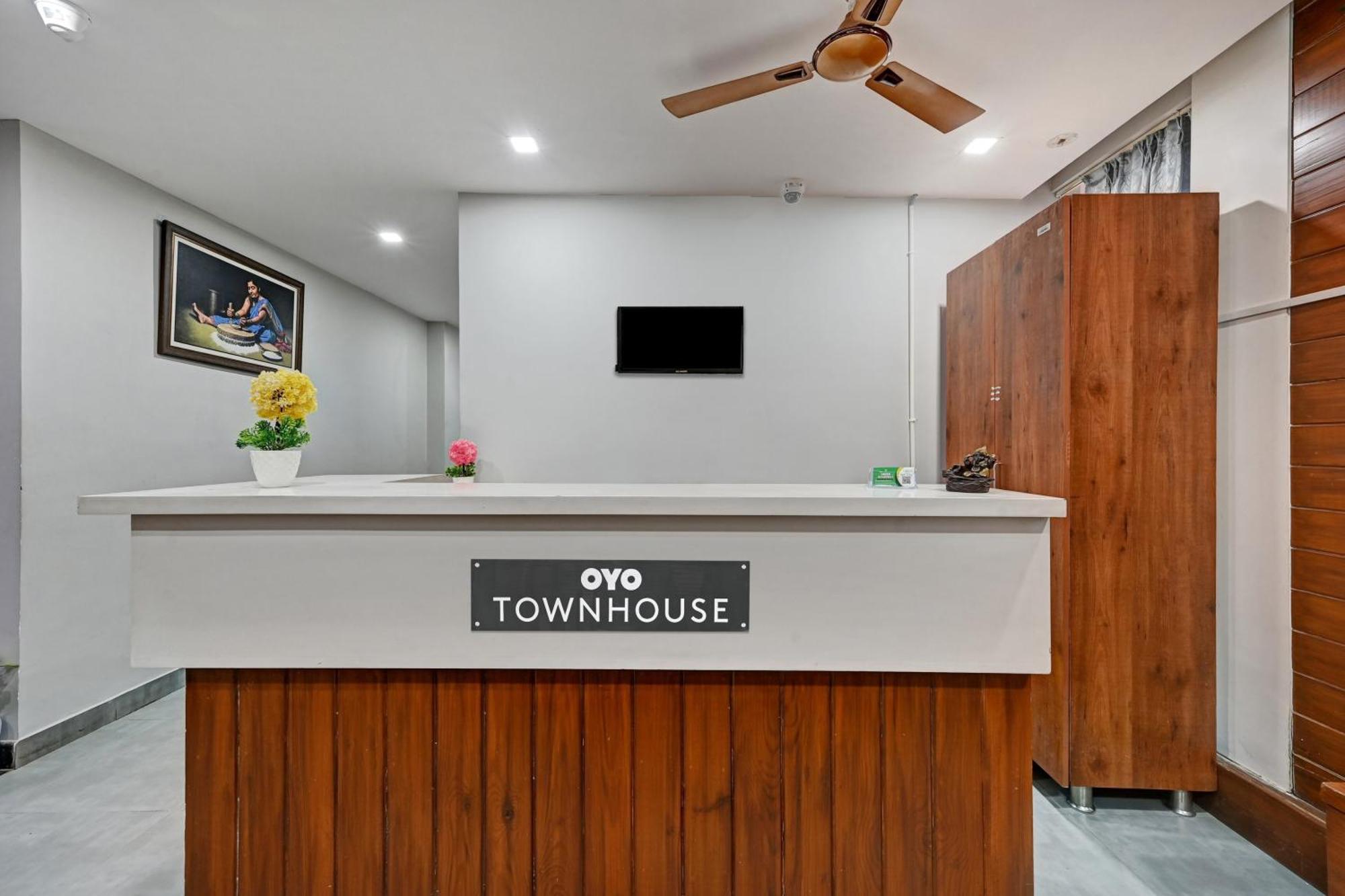 Hotel O Sgr Green Residency