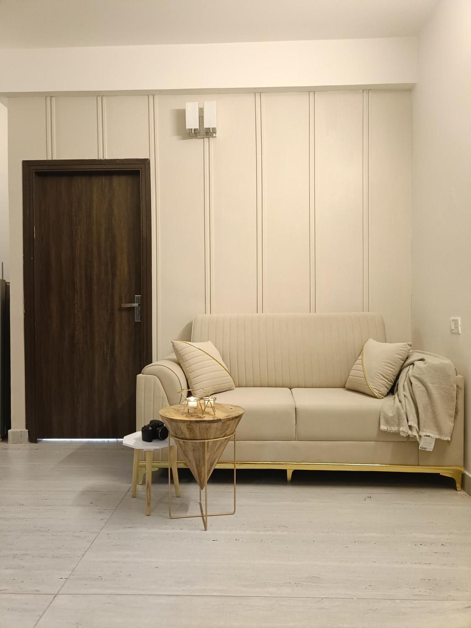 Beige & Breeze Apartment