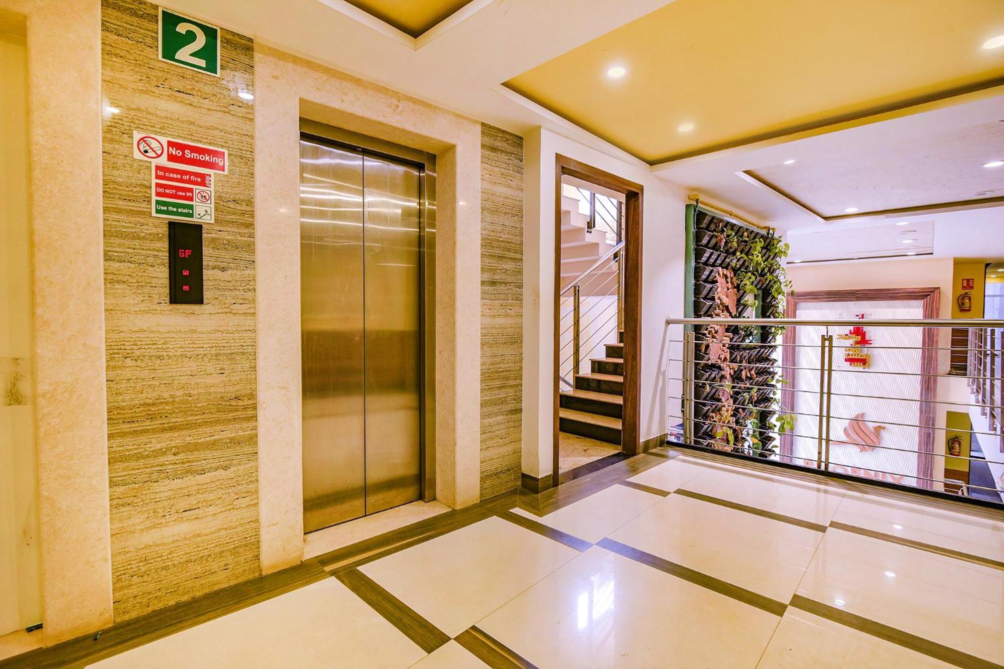 Fabhotel Phoenix - Nr M Chinnaswamy Stadium