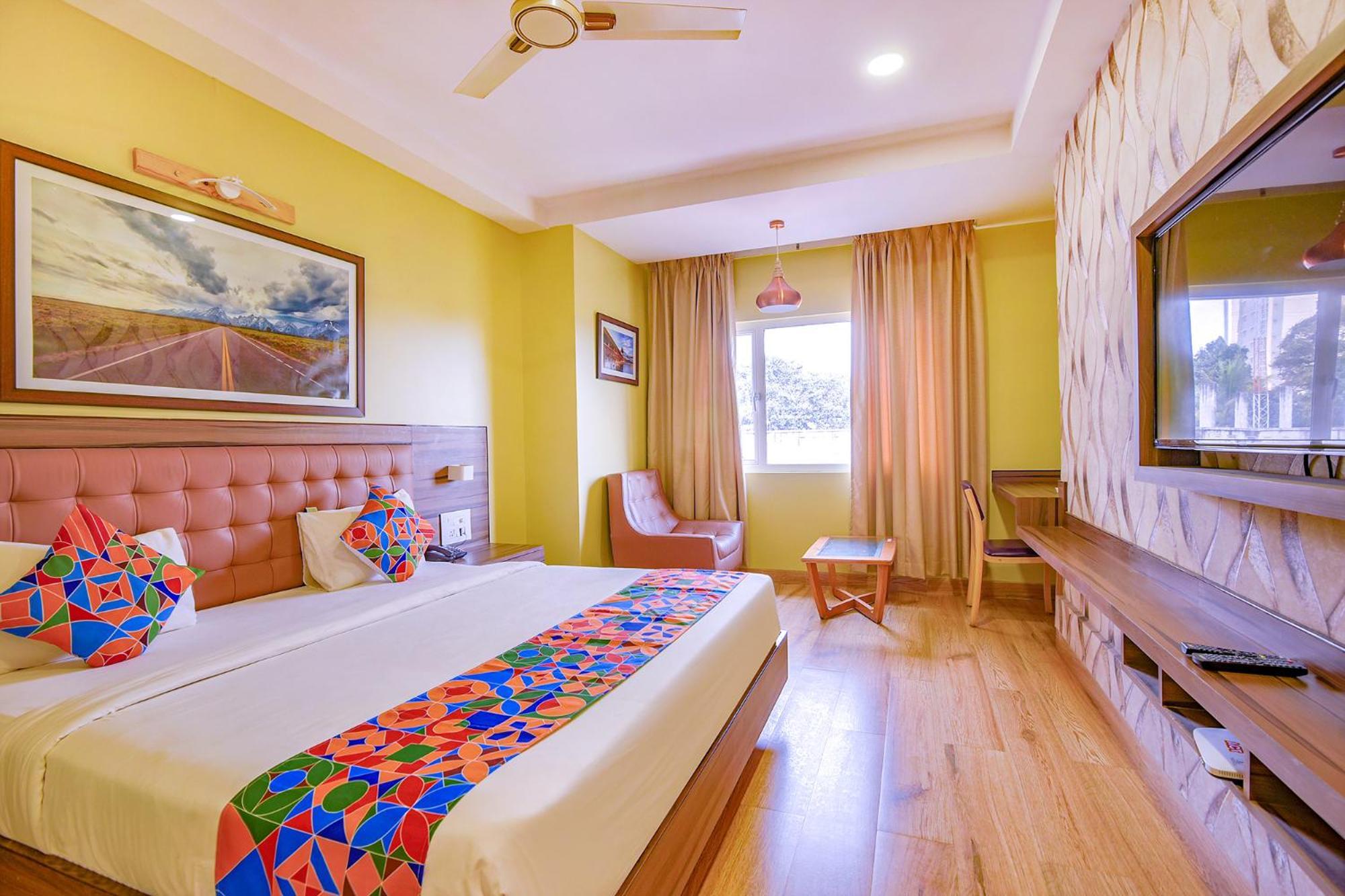Fabhotel Phoenix - Nr M Chinnaswamy Stadium Hotel