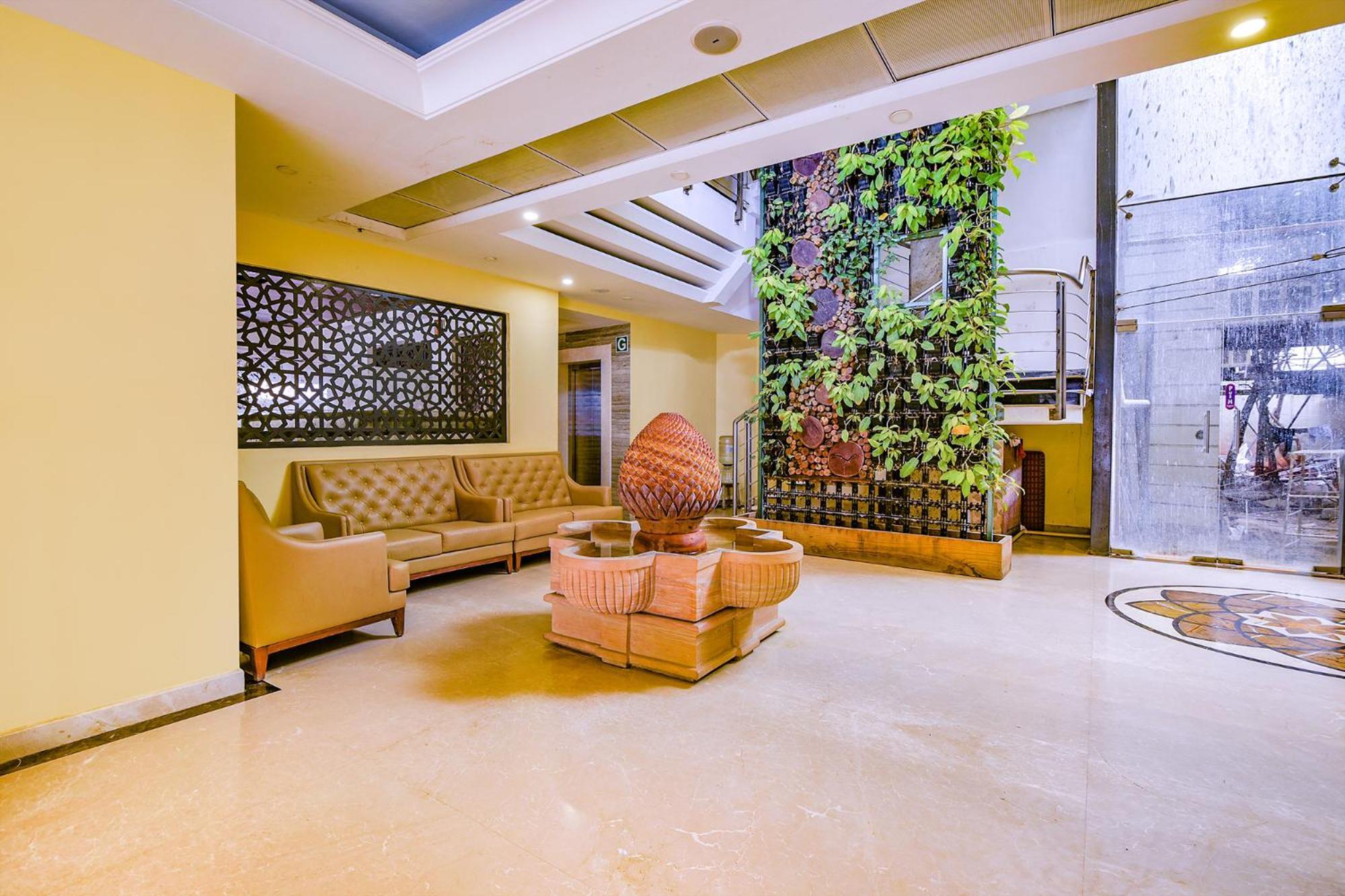 Fabhotel Phoenix - Nr M Chinnaswamy Stadium
