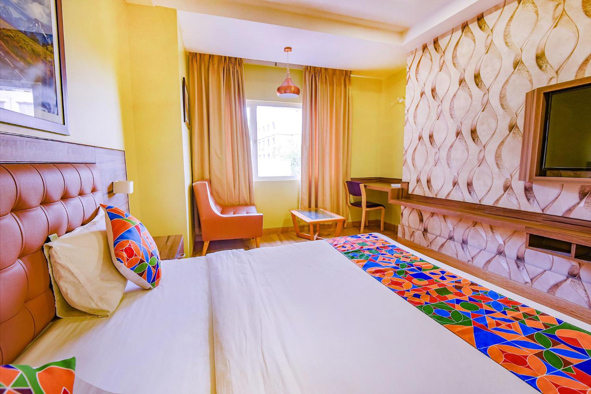 Hotel Fabhotel Phoenix - Nr M Chinnaswamy Stadium Bangalore