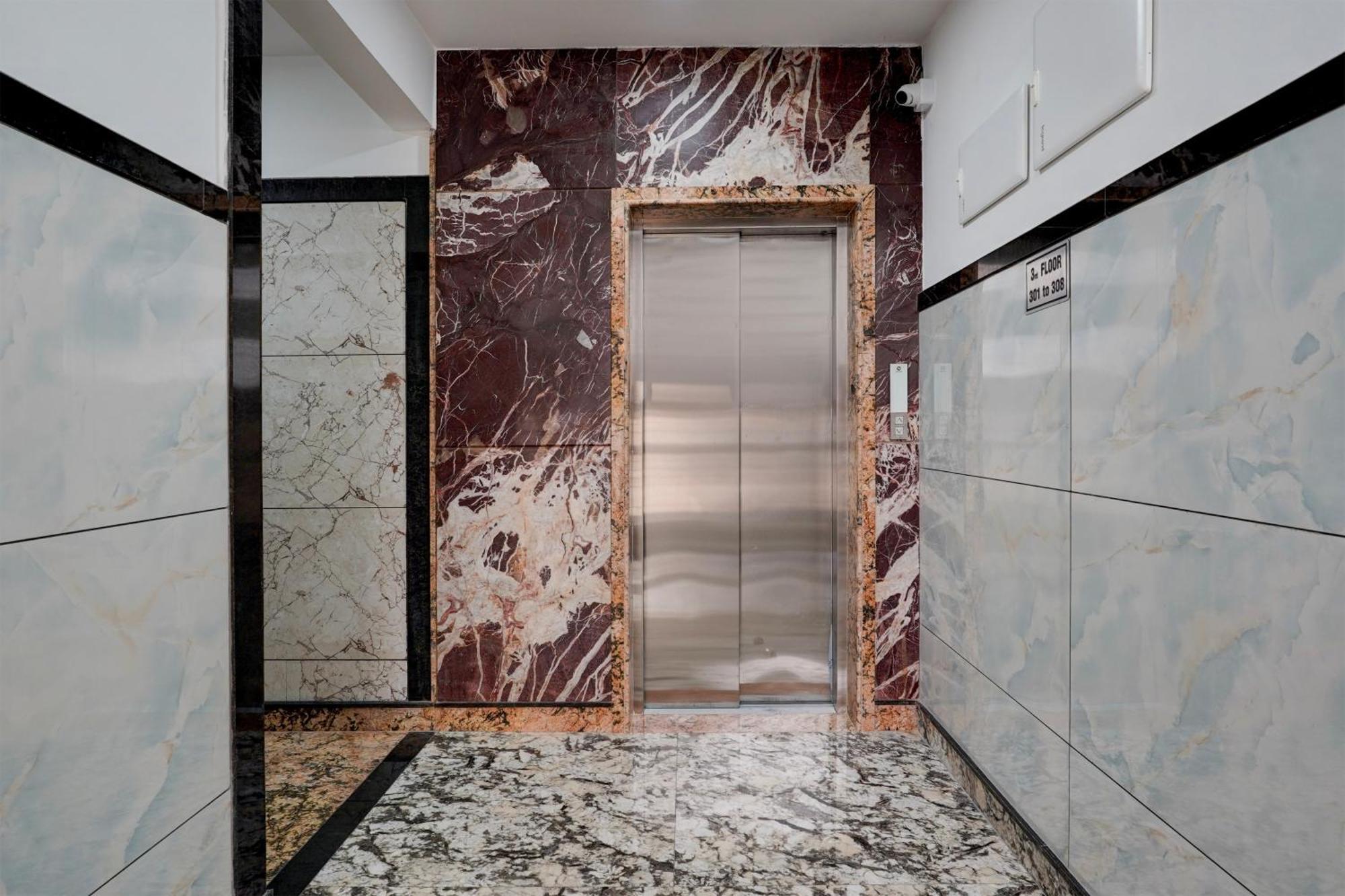 Hotel O Golden Comforts 3*