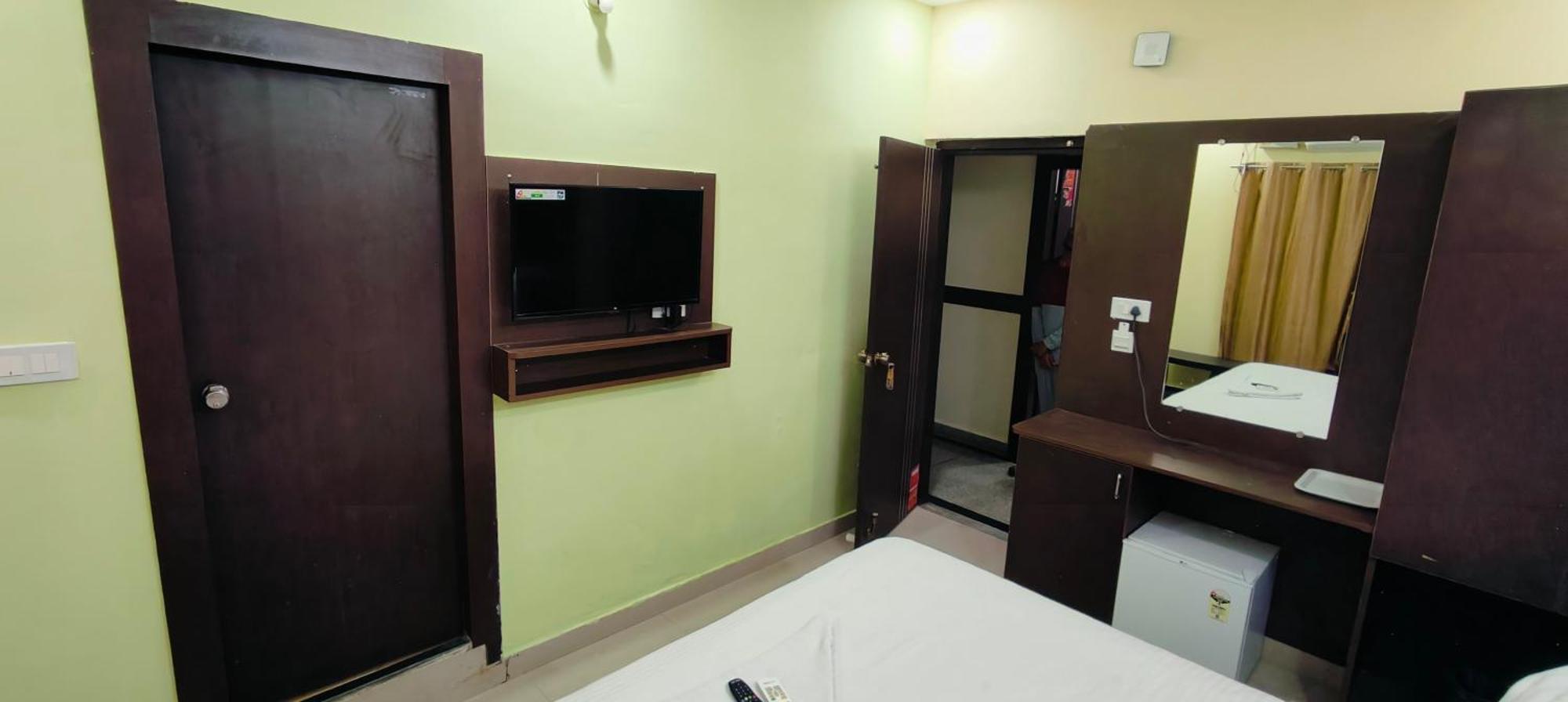 Pph Royal Gs Comforts Opp Mall Of