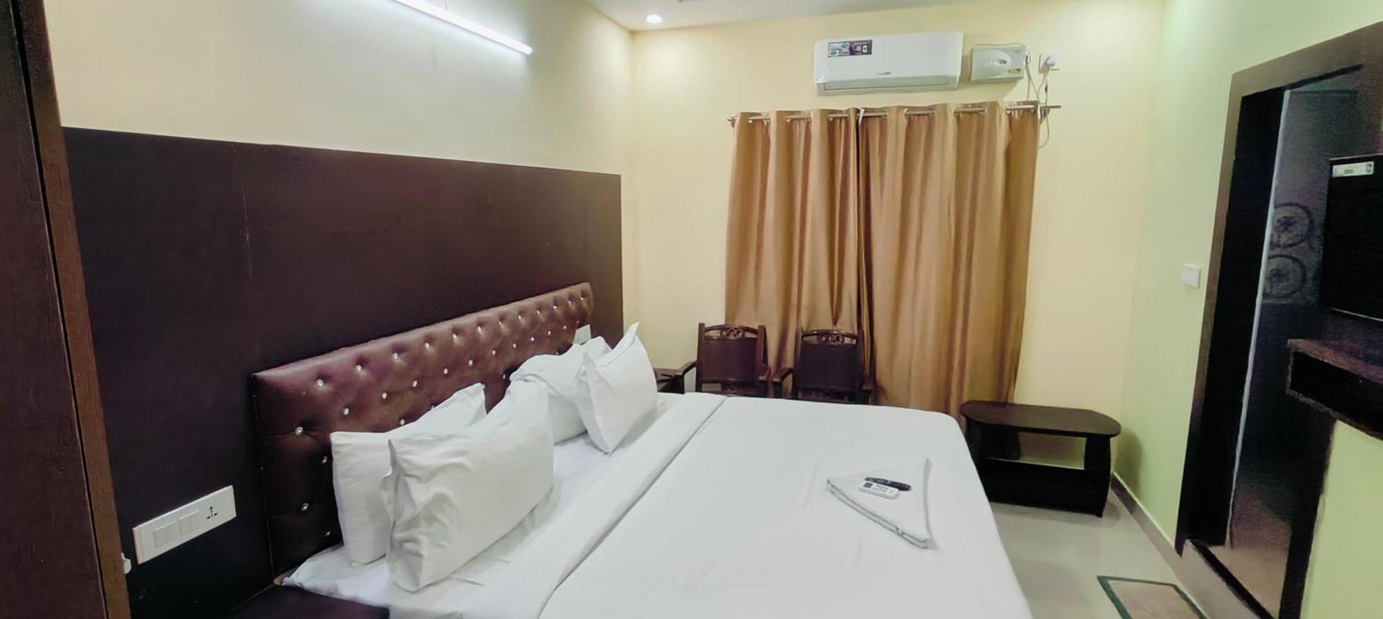 Pph Royal Gs Comforts Opp Mall Of Bangalore