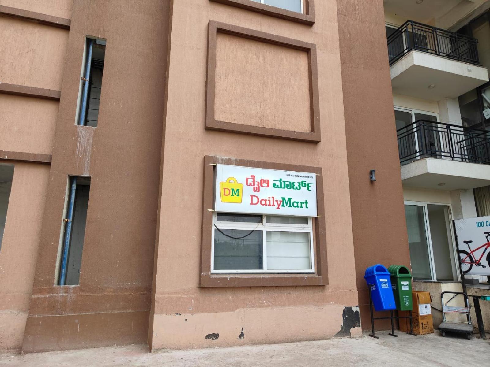 Apartment Astonishing 3bhk At 6-floor For Family Only *