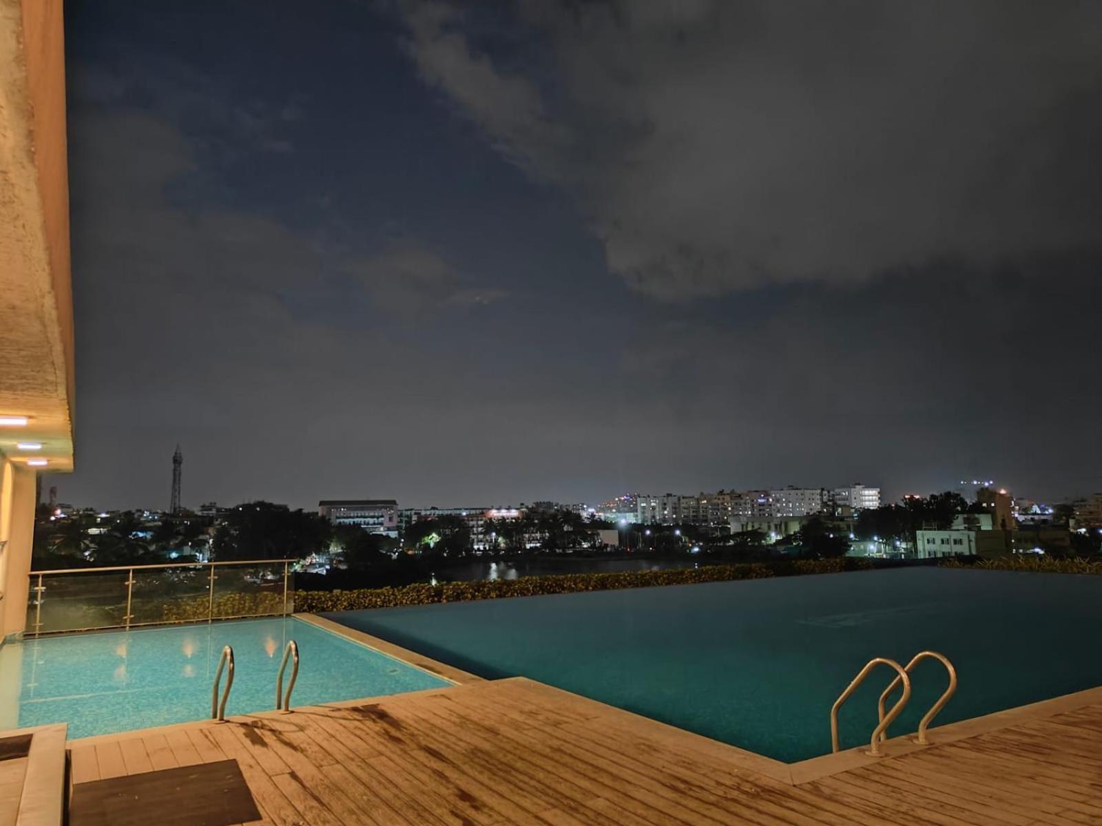 Apartment Astonishing 3bhk At 6-floor For Family Only *