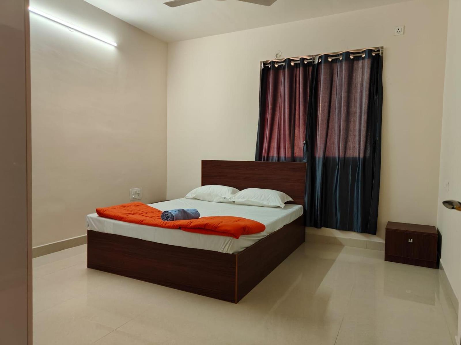 Apartment Astonishing 3bhk At 6-floor For Family Only *