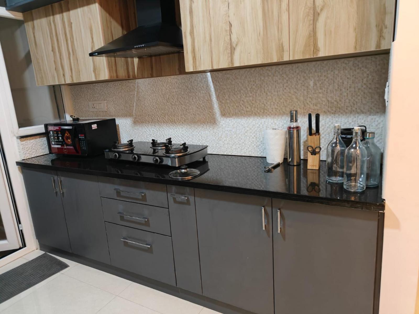 Apartment Astonishing 3bhk At 6-floor For Family Only