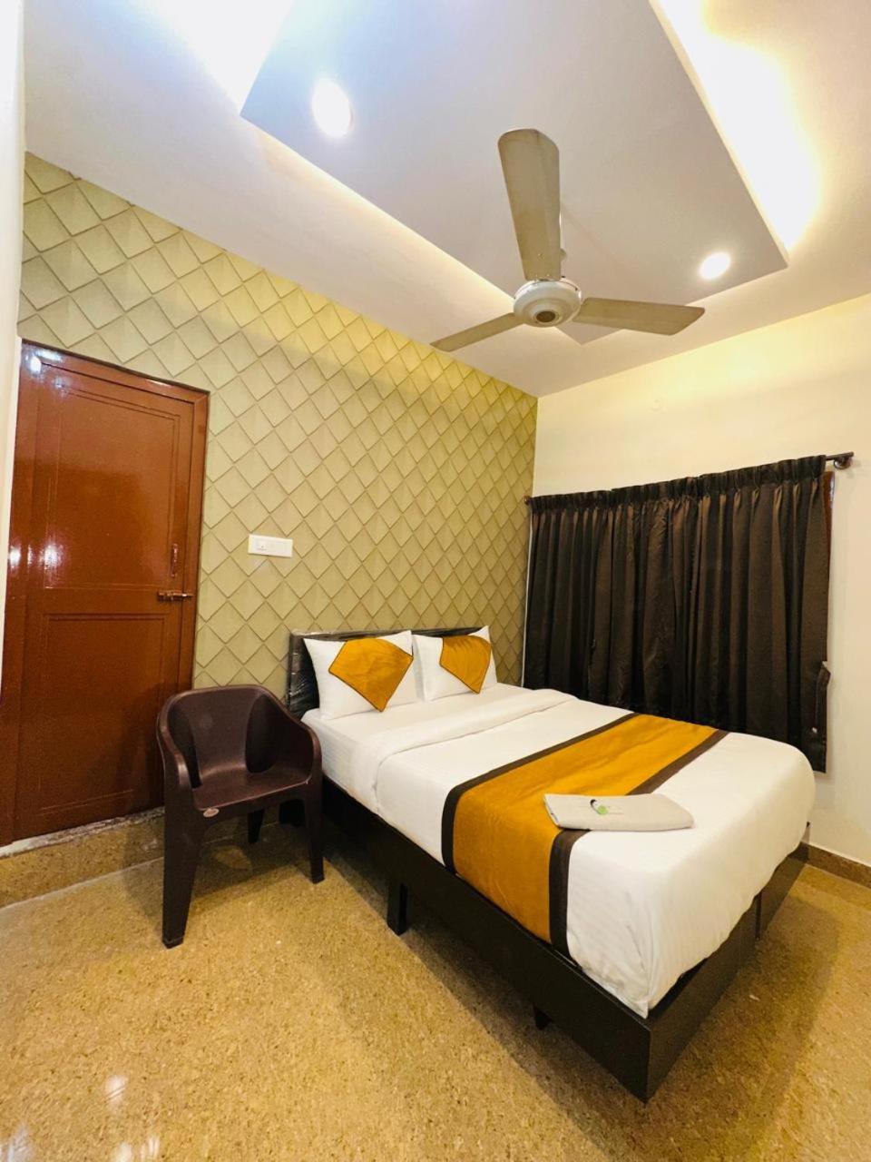 Golden Hotel