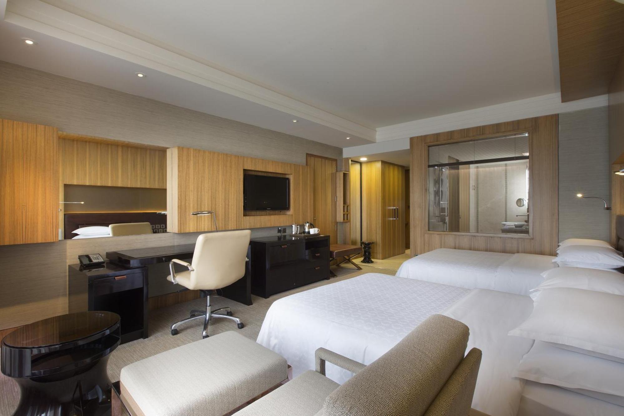 Sheraton Grand At Brigade Gateway 5* Bangalore