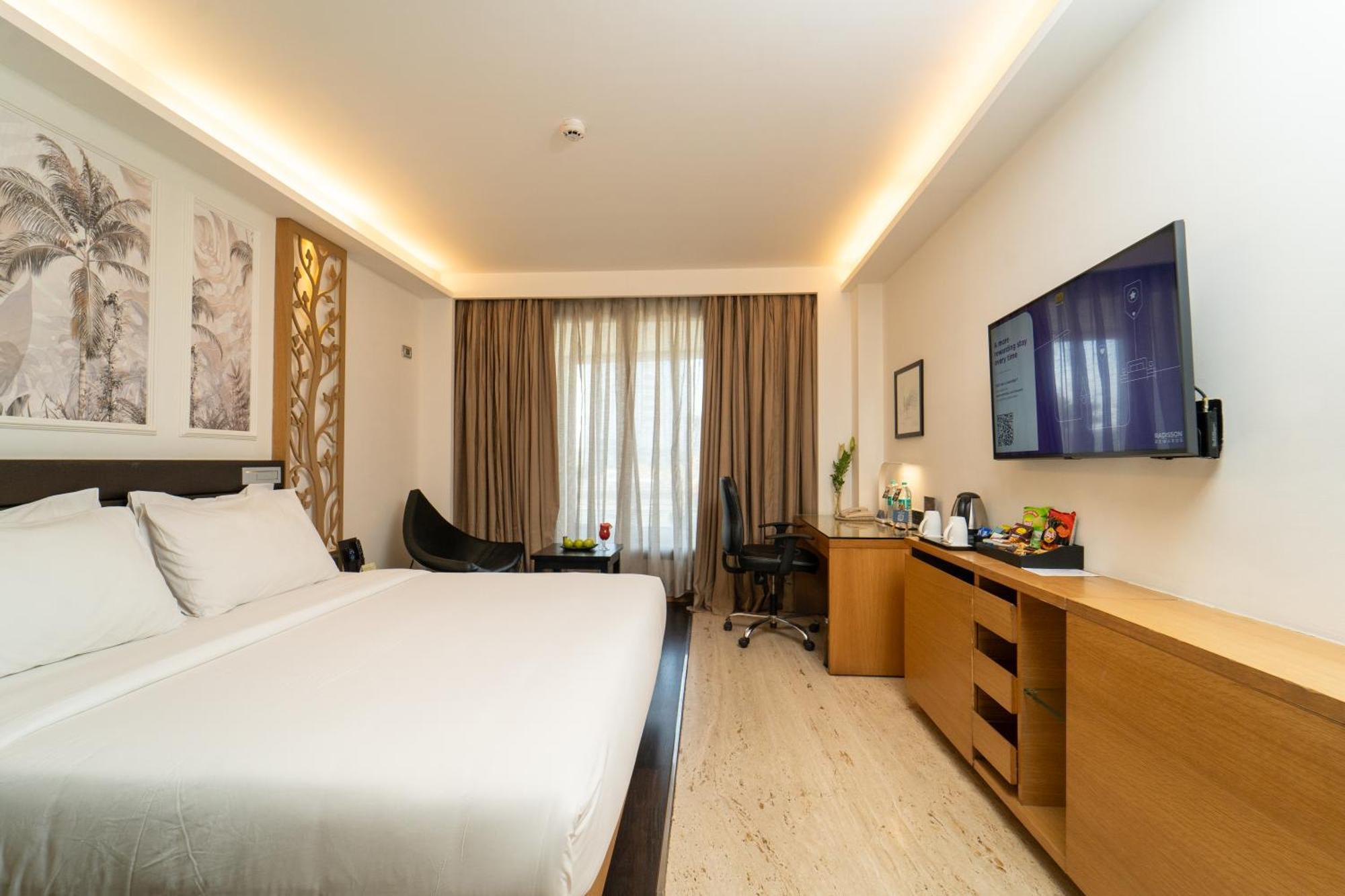 Hotel Country & By Radisson, Hebbal Road 4*