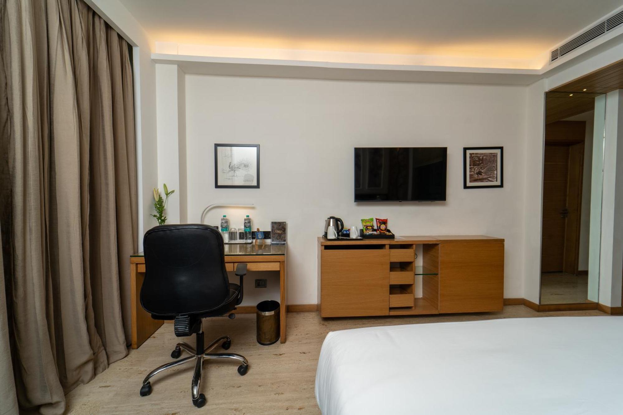 Hotel Country & By Radisson, Hebbal Road Bangalore