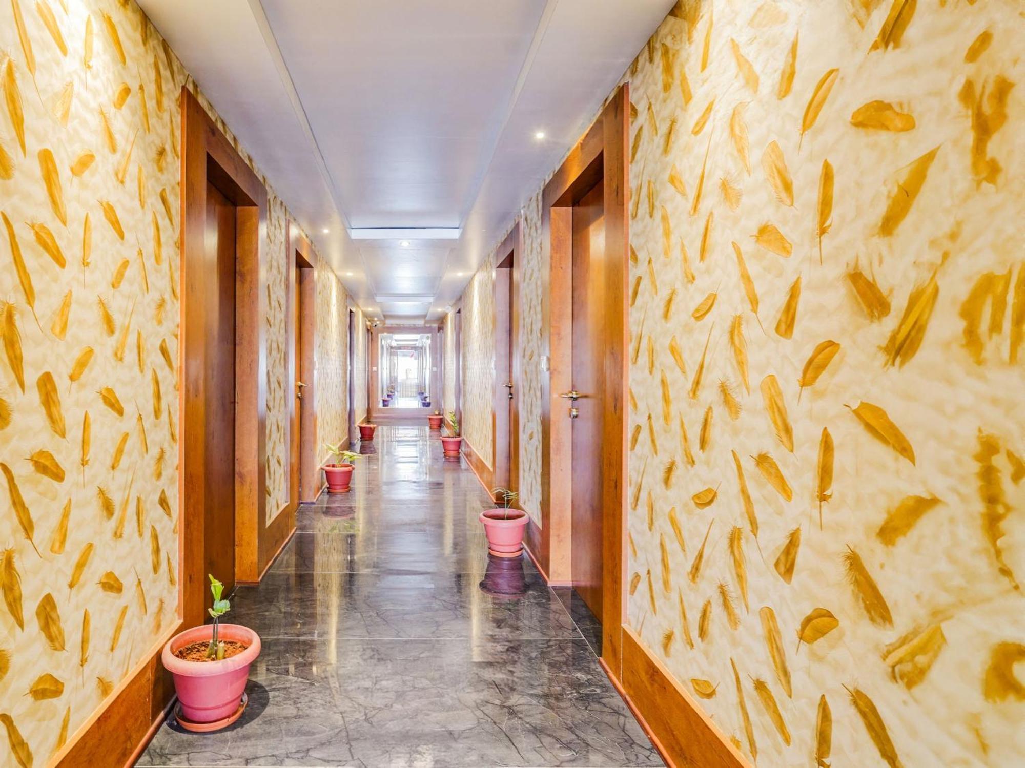Hotel Super Townhouse Ramamurthy Nagar West Formerly Phoenix 3*