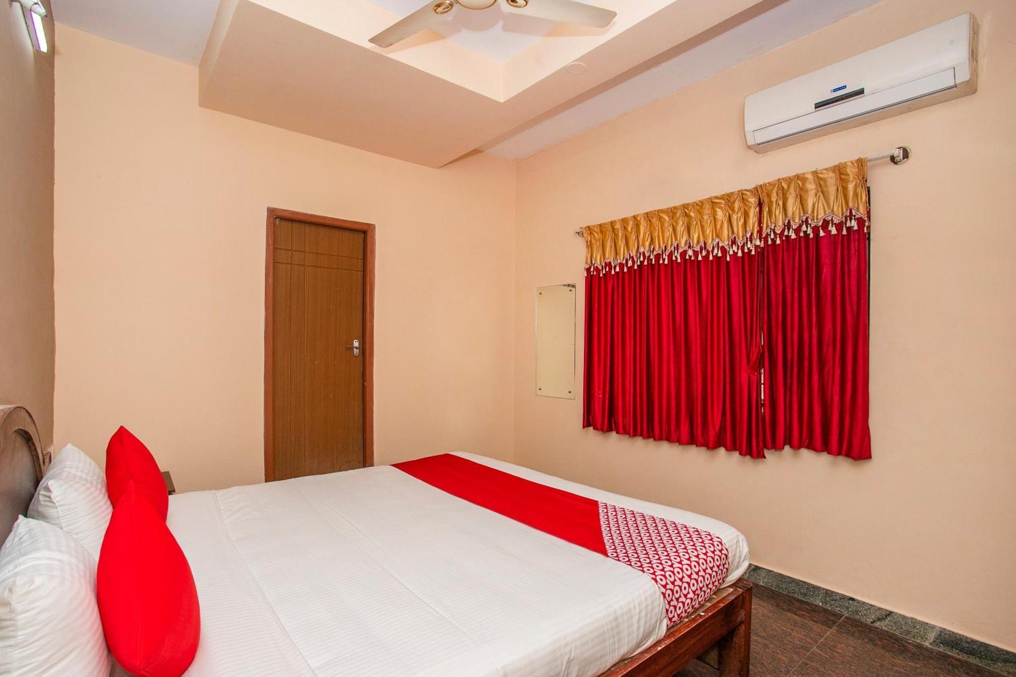 Hotel O Royal Residency Near Hare Krishna Hill 3*
