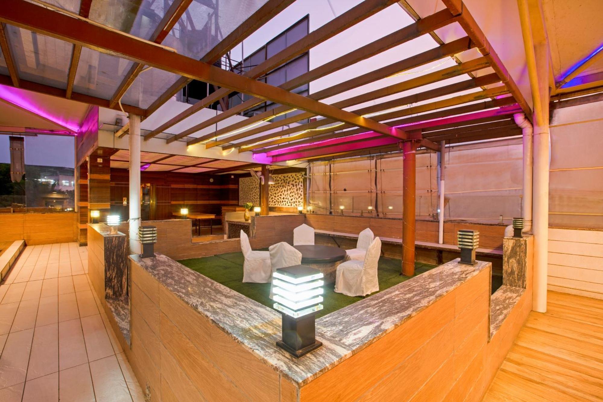 Hotel Super Townhouse Oak Jvh 4*