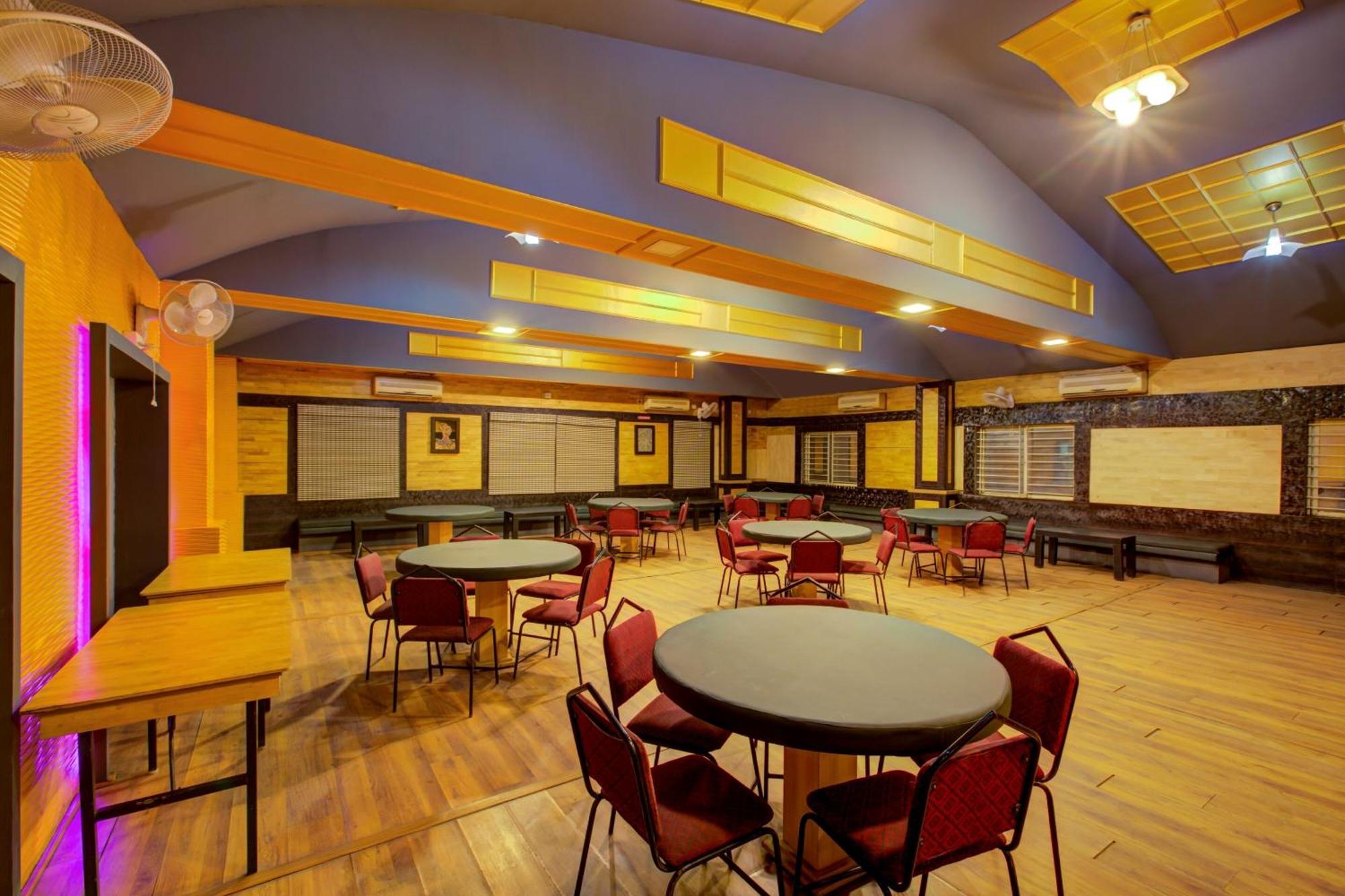 Hotel Super Townhouse Oak Jvh