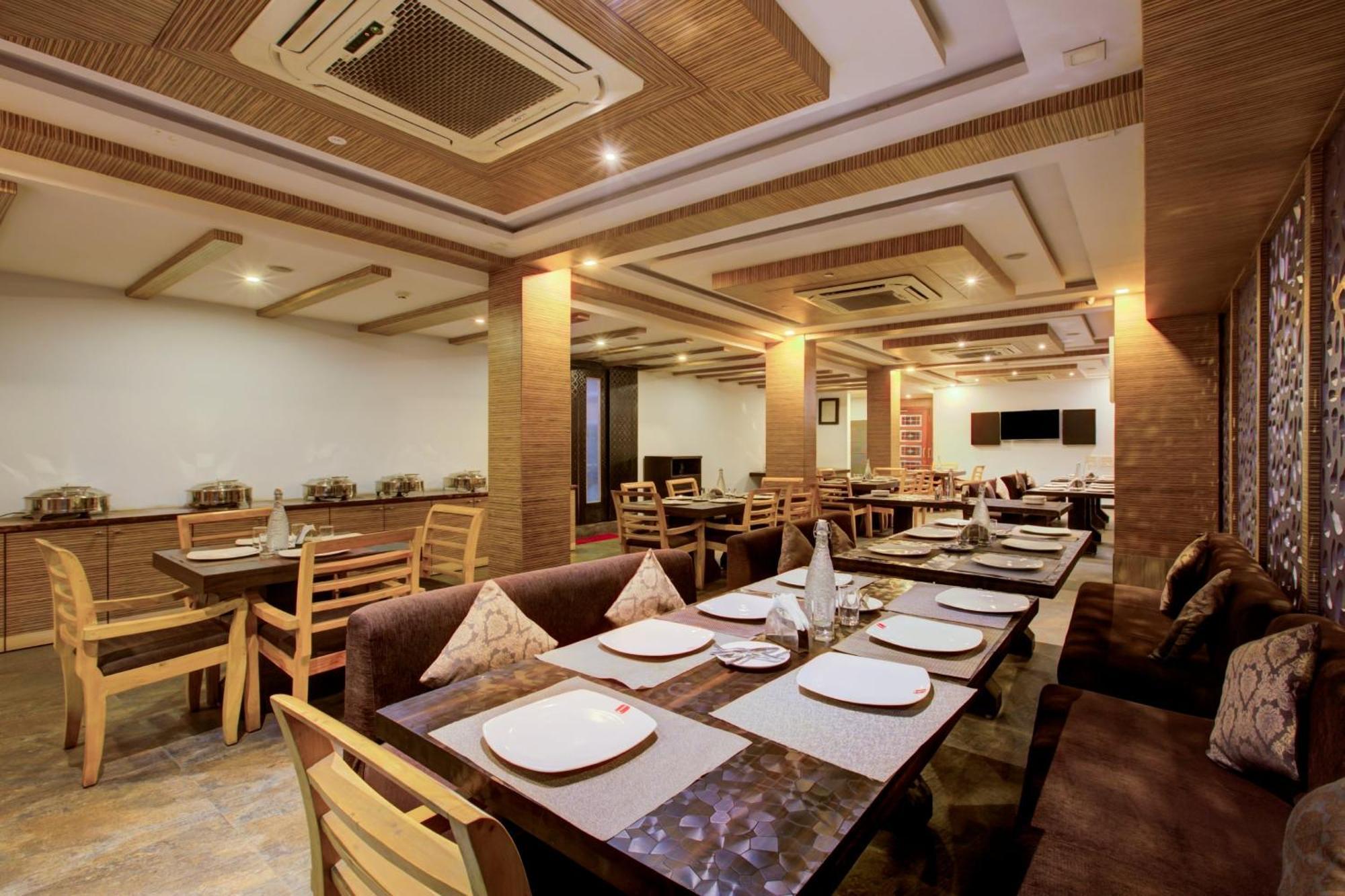 Super Townhouse Oak Jvh Bangalore