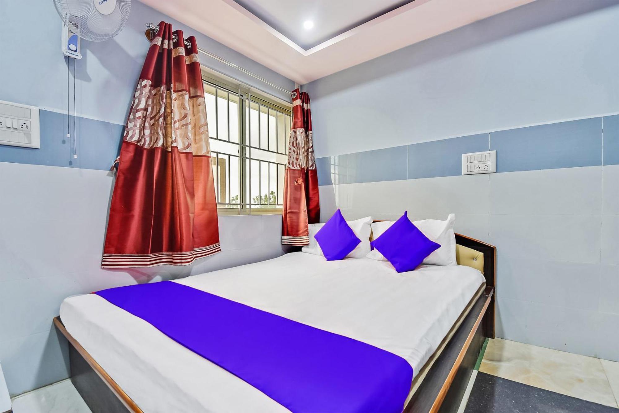 Spot On Gayatri Comforts Hotel