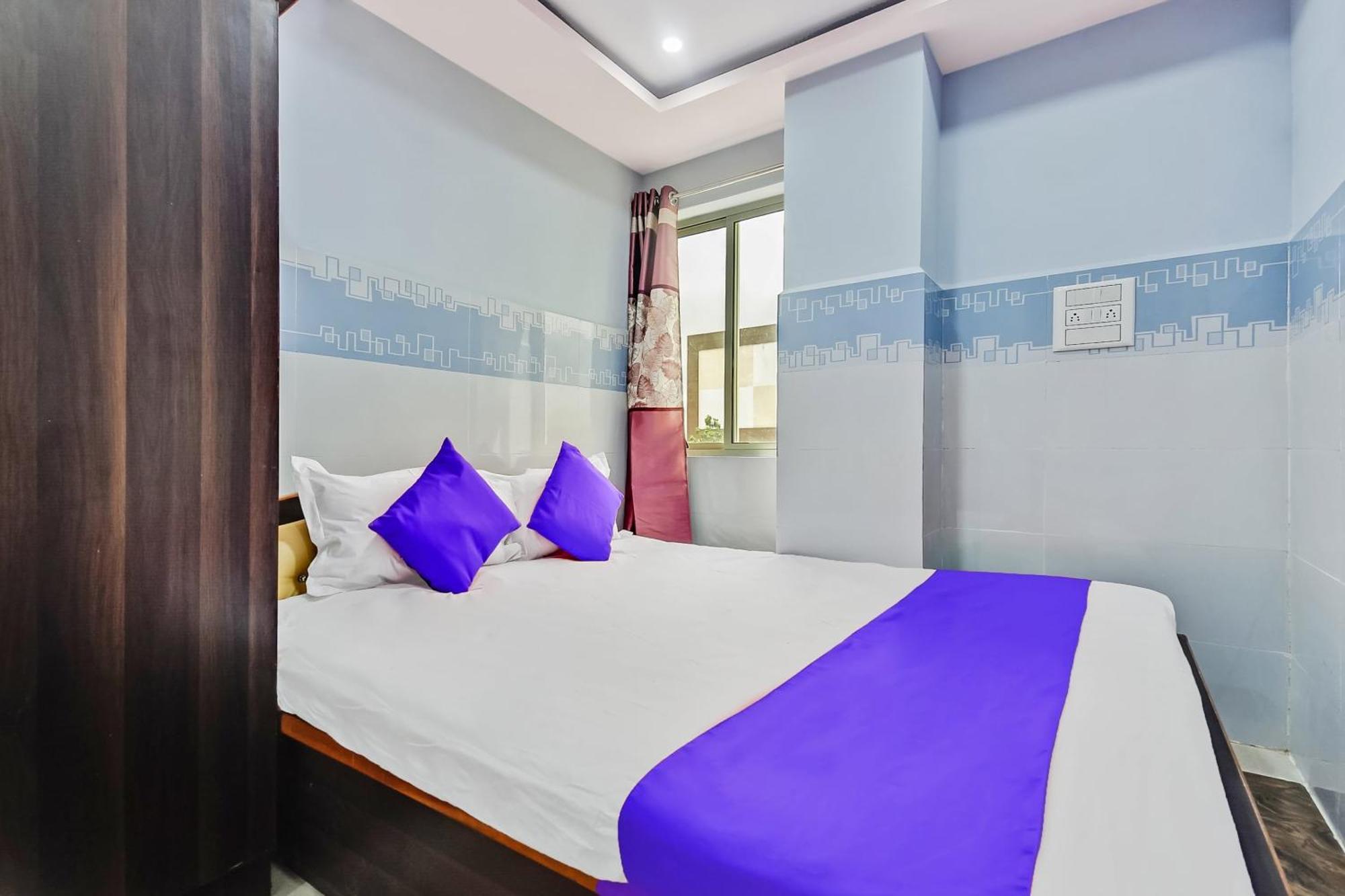 Spot On Gayatri Comforts Hotel Bangalore