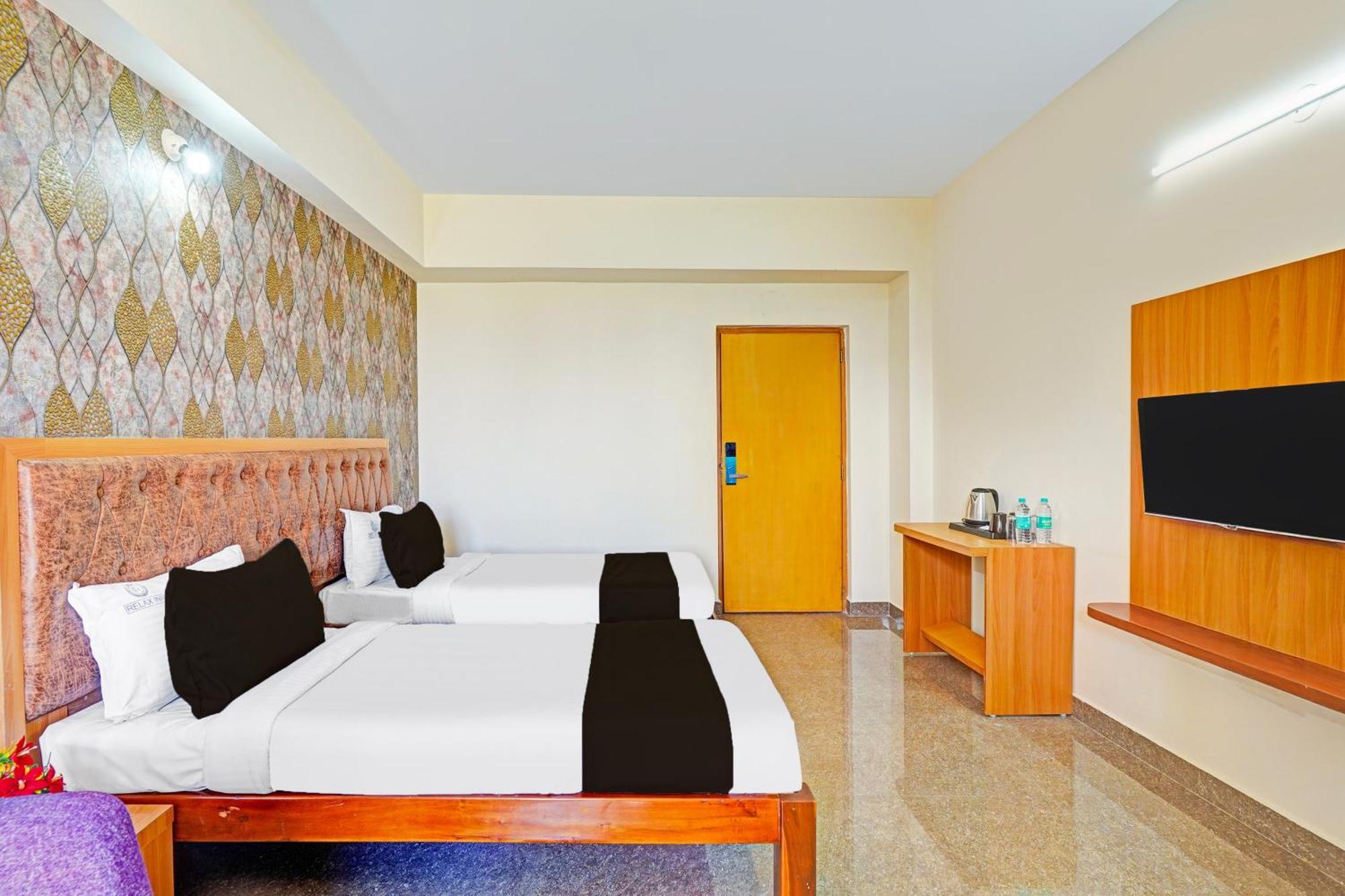Hotel Super Townhouse Oak Electronic Formerly Trubell