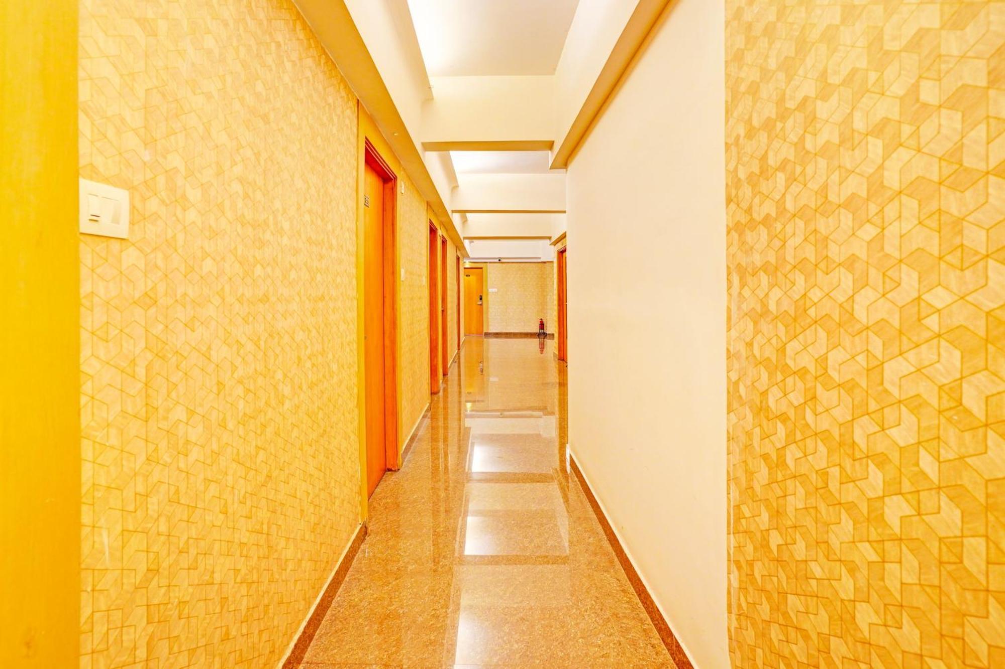 Hotel Super Townhouse Oak Electronic Formerly Trubell 3*