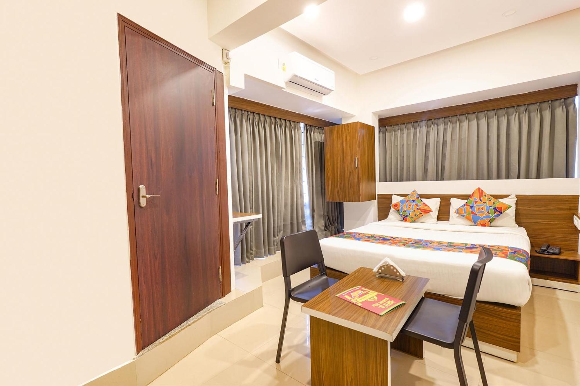 Fabexpress Royal N Comforts - Nr Shivoham Shiva Temple Hotel Bangalore