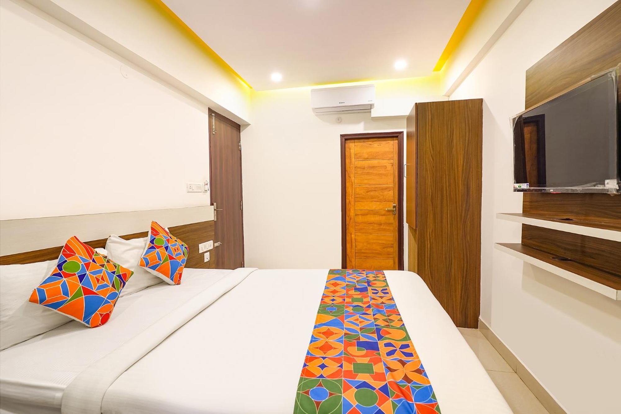 Fabexpress Royal N Comforts - Nr Shivoham Shiva Temple Bangalore