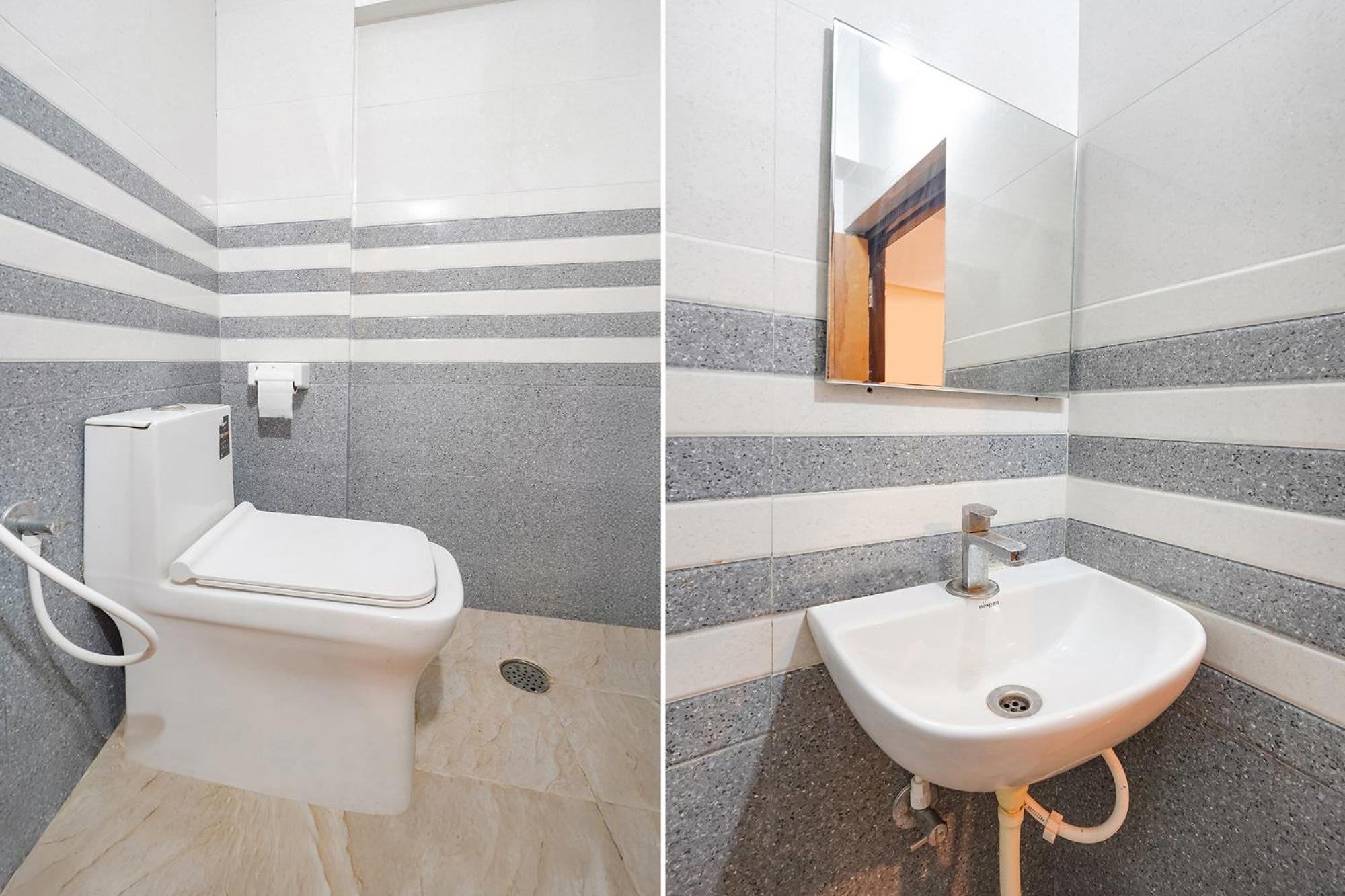 Hotel Fabexpress Royal N Comforts - Nr Shivoham Shiva Temple Bangalore