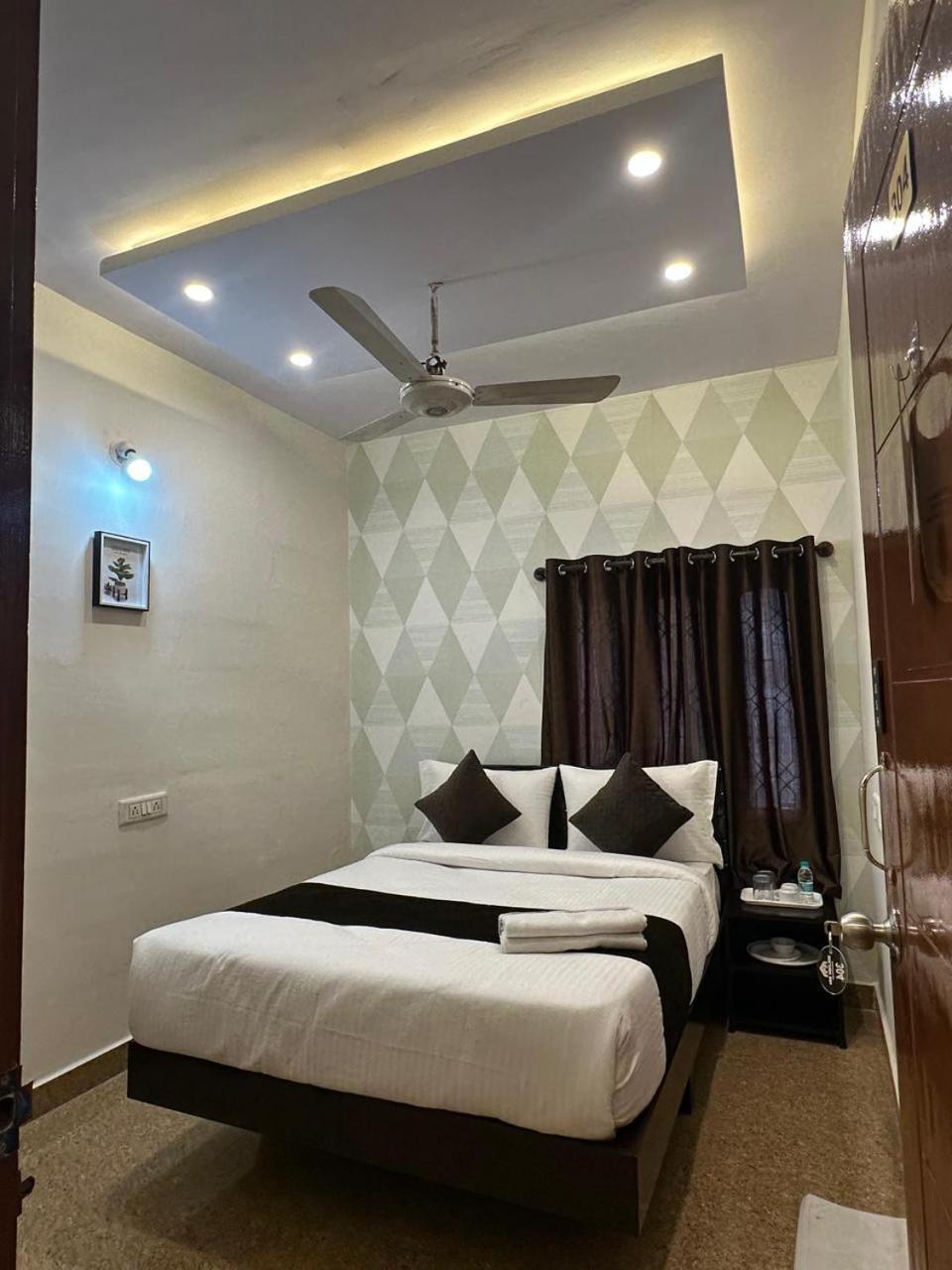 Golden 2* Bangalore