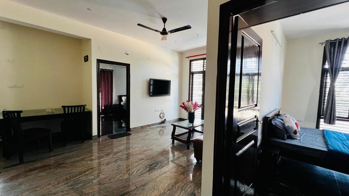 Cozy 2bhk In The Heart Of Yelahanka Apartment