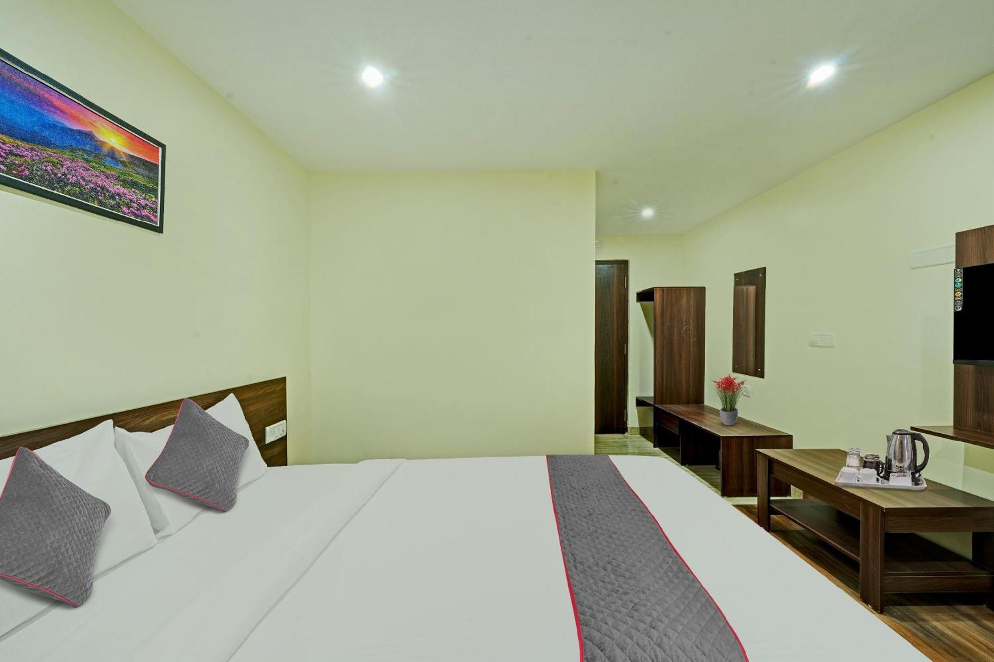 Hotel Collection O Shreyas Shack Bangalore