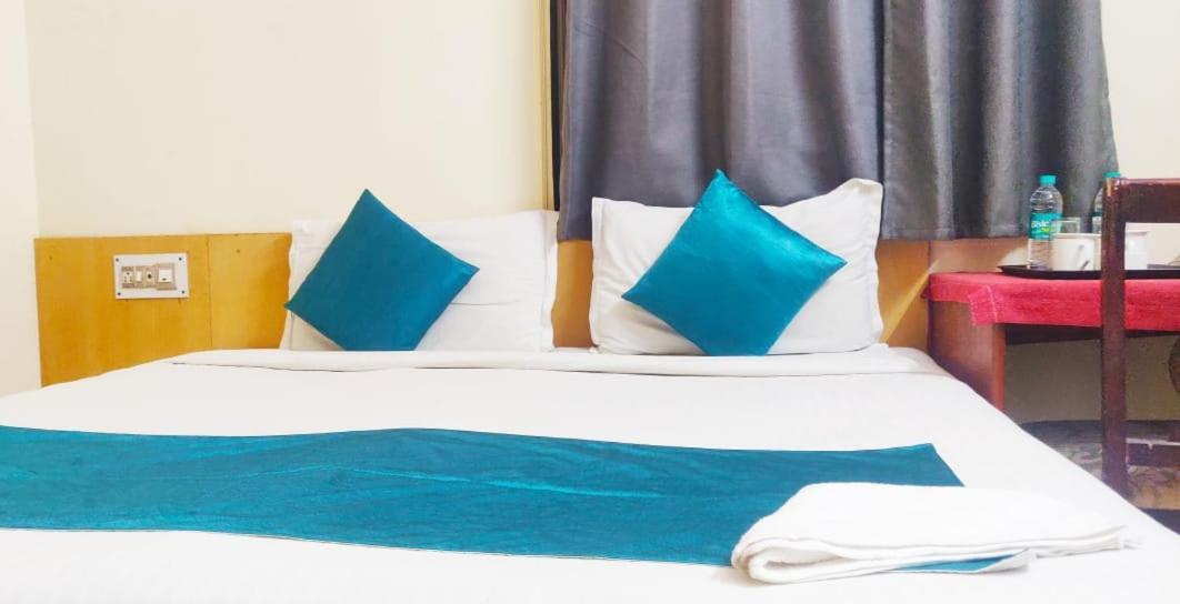 O Aster Vue ,near K R Puram , Bhattarahalli Signal 3* Bangalore
